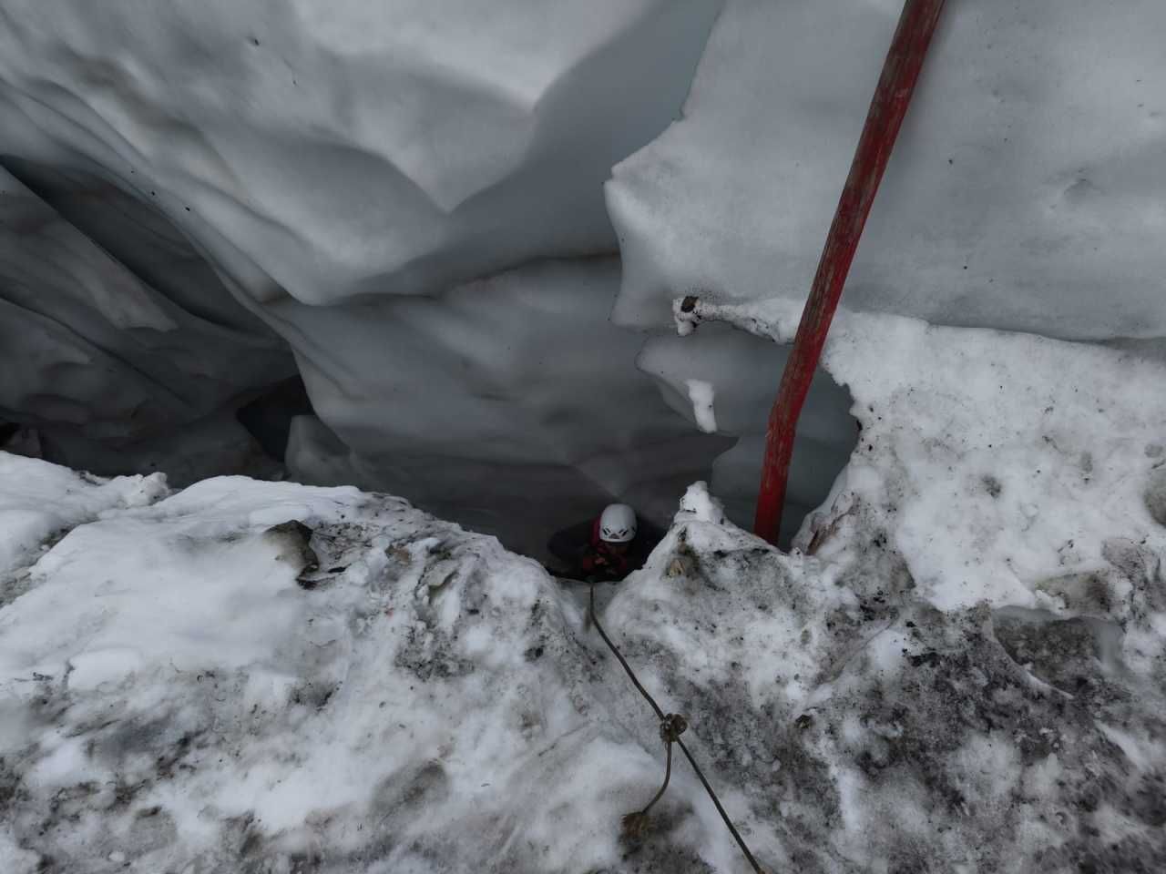 Die Urlauberin stürzte am Dachstein in eine Gletscherspalte.