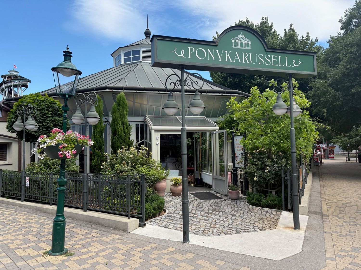 Heute.at - Das Ponykarussell feiert 4. Geburtstag