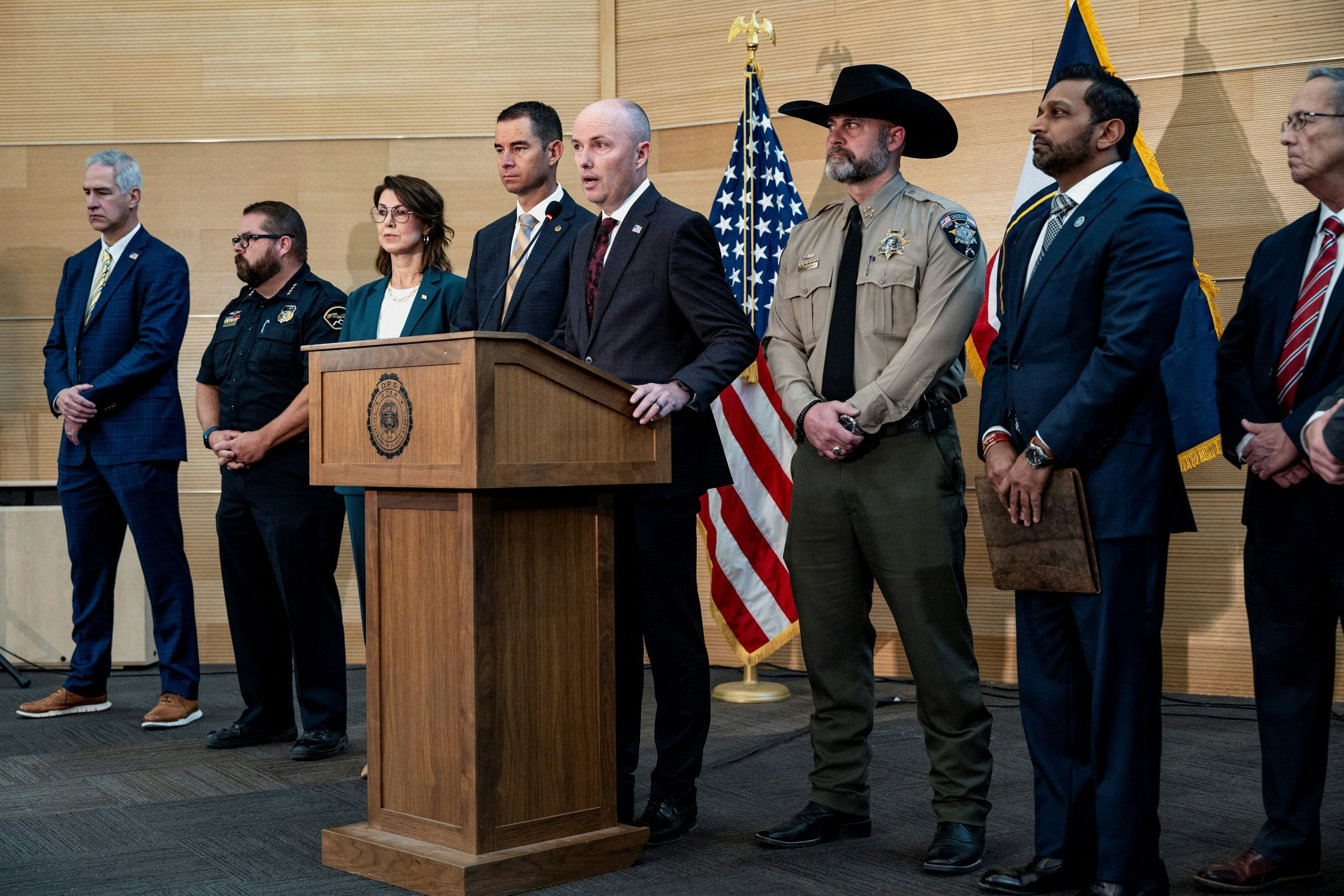 "Wir haben ihn": Utah-Gouverneur Spencer Cox und FBI-Director Kash Patel auf der gemeinsamen Pressekonferenz