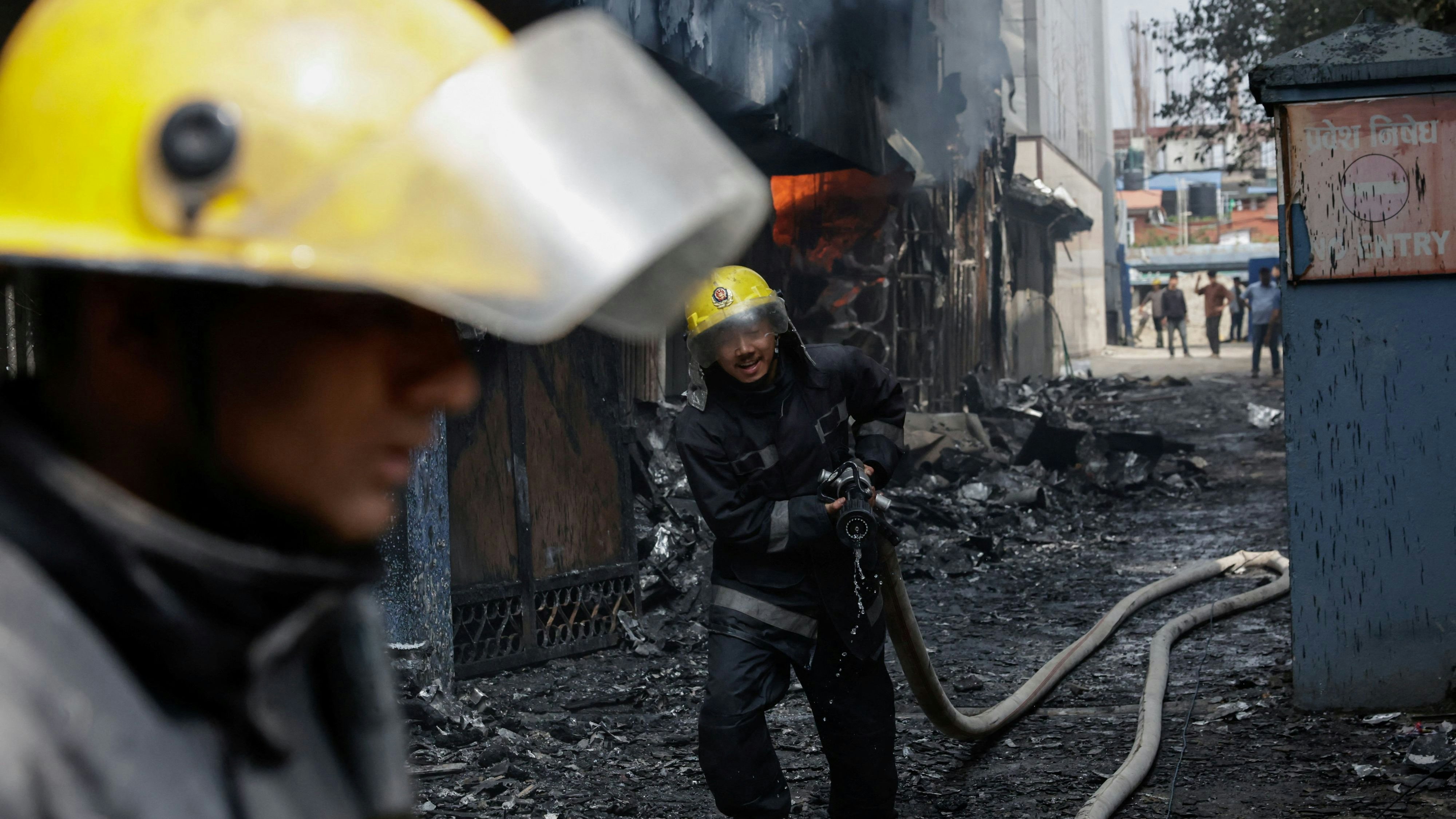 Heute.at - Mindestens 51 Tote bei Protesten und Unruhen in Nepal