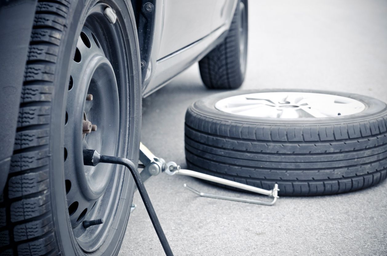 Schlimme Unfälle können die Folge gelockerter Radmuttern sein.