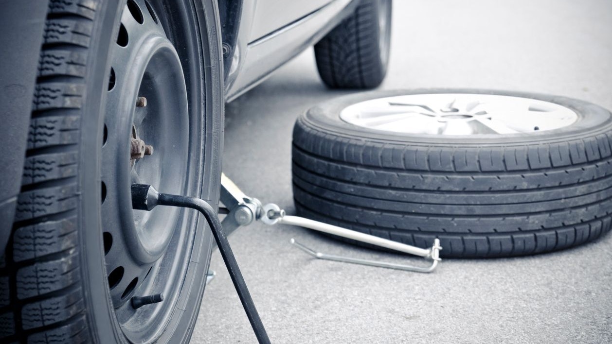 Heute.at - Brandgefährlich – Phantom lockert Radmuttern von Autos