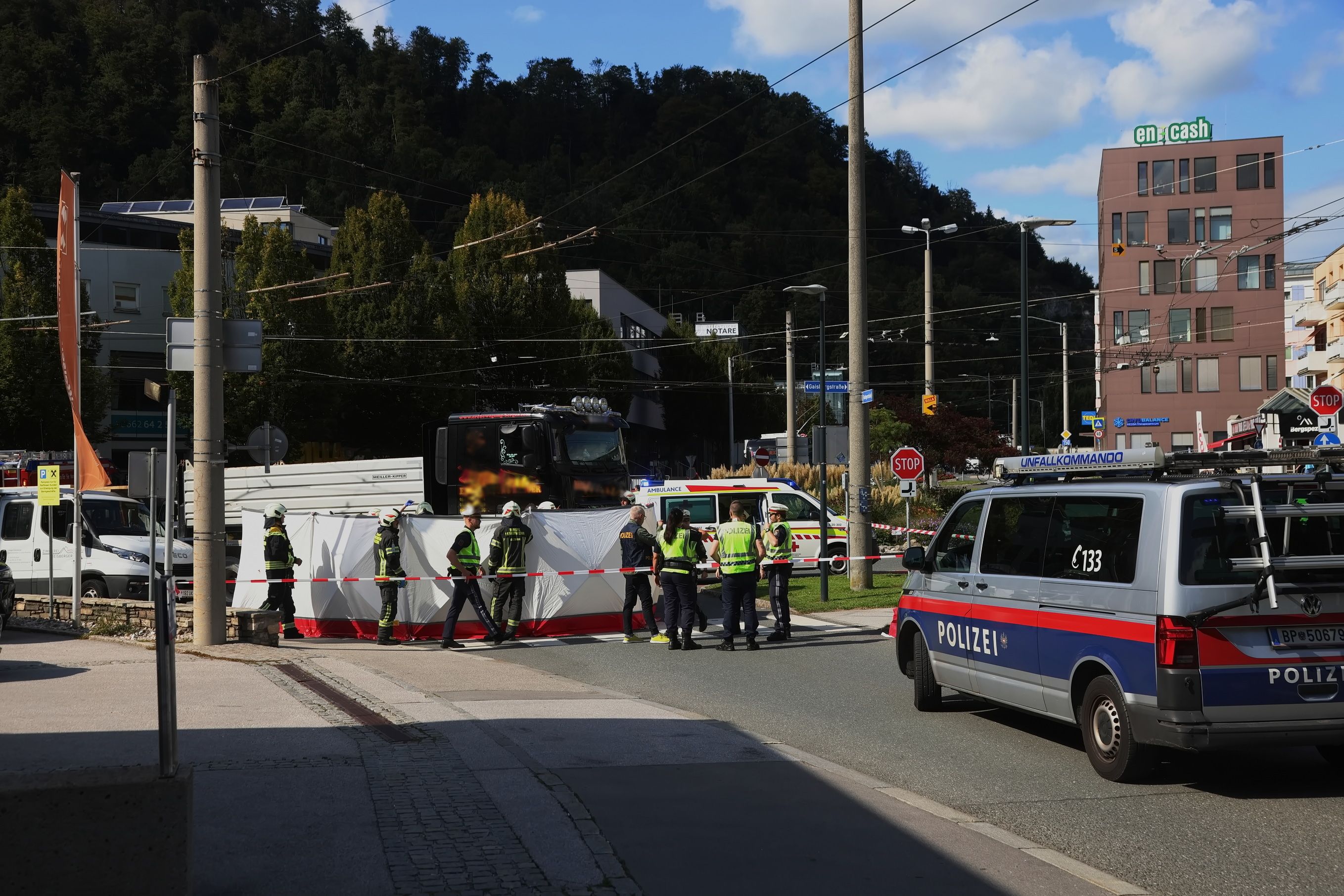 An diesem Kreisverkehr ereignete sich der tödliche Unfall.