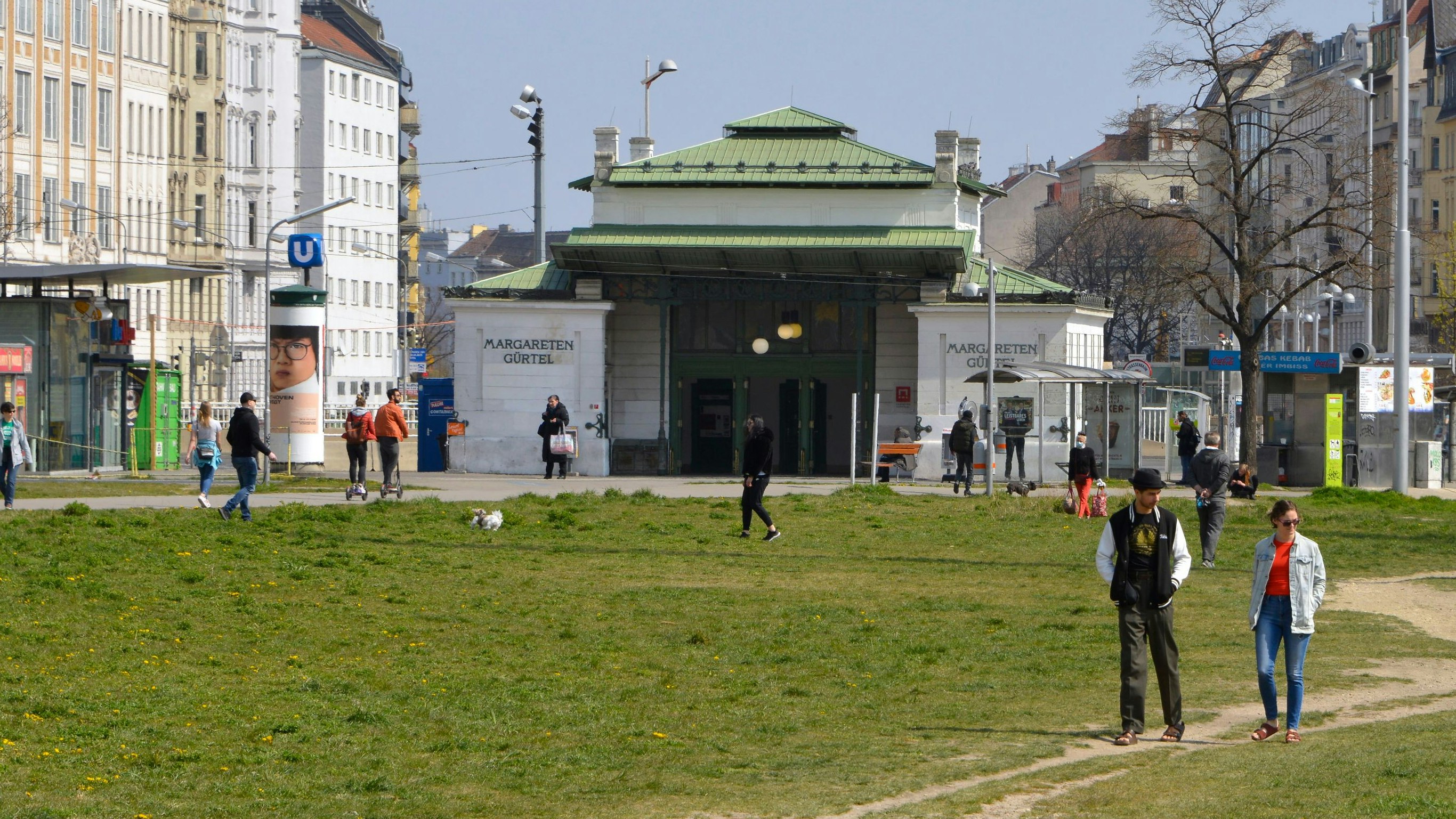 Heute.at - Frau beißt Wiener Park-Sheriff, brüllt Nazi-Parole