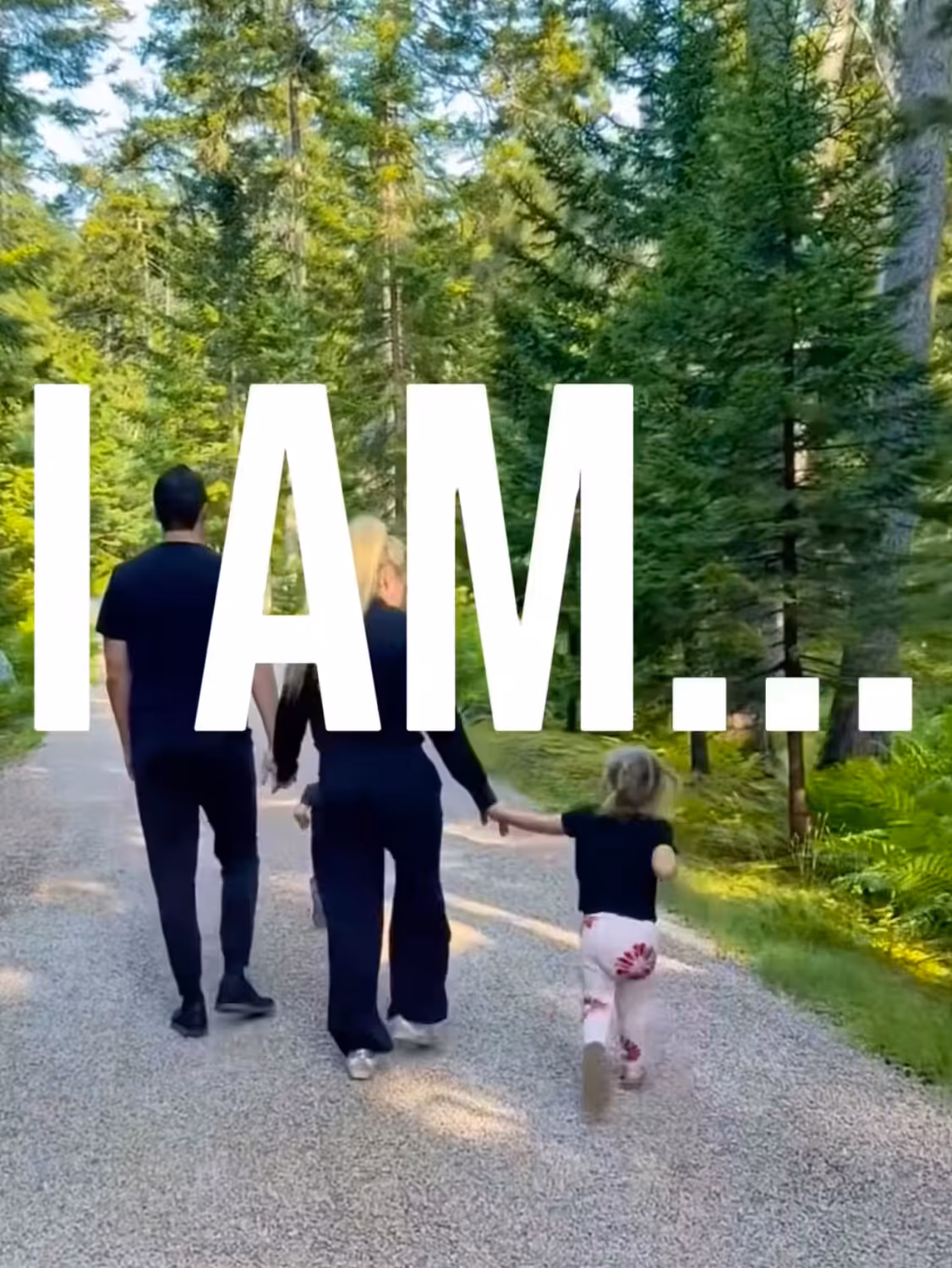 Nach dem Attentat auf Charlie Kirk (†31) sorgt ein rätselhaftes Instagram-Video seiner Frau Erika (36) für Spekulationen.