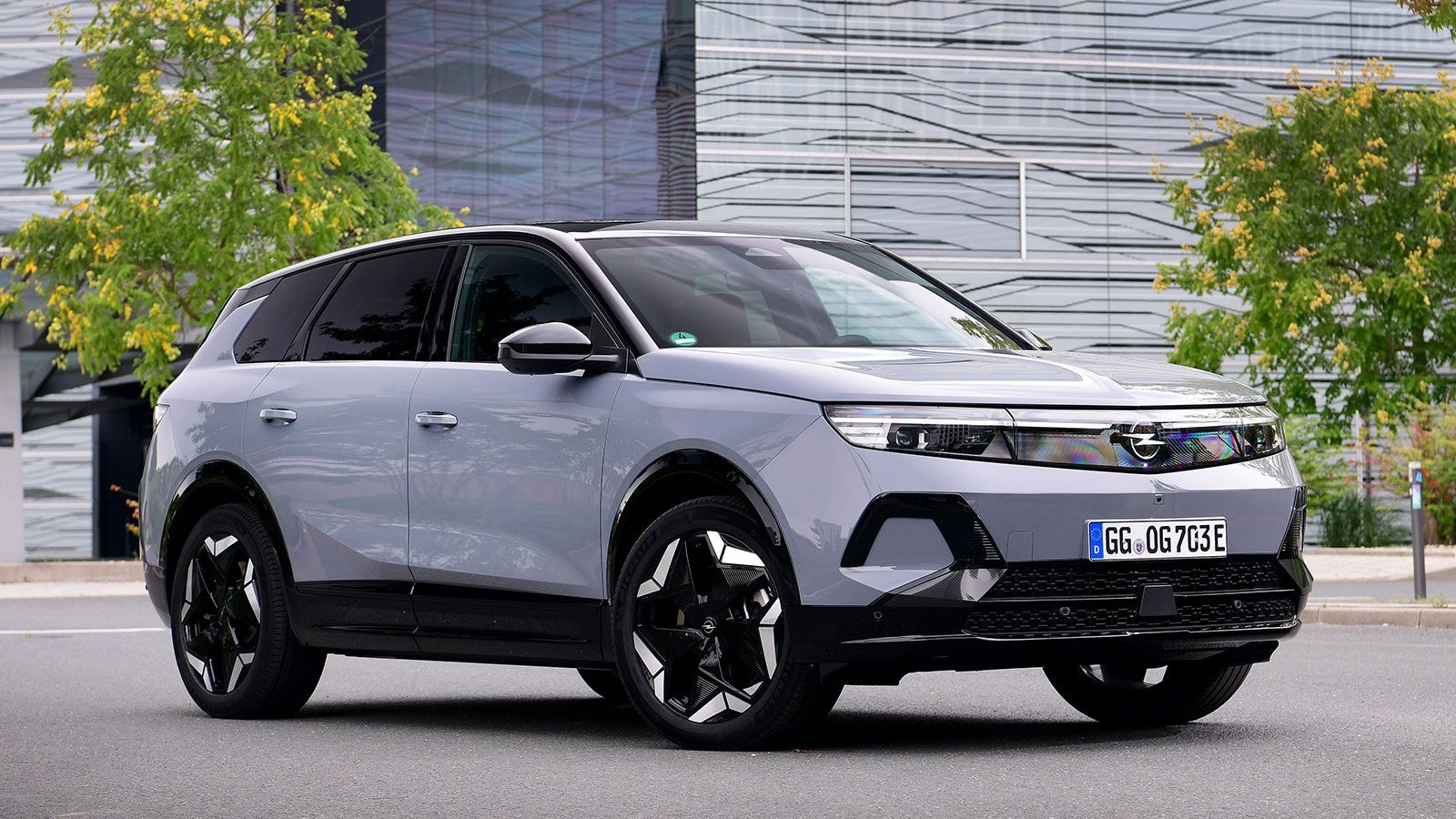 Heute.at - Opel zündet Elektro-Feuerwerk auf der IAA