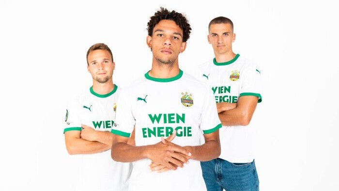 Bild zeigt: Matthias Seidl, Janis Antiste, Nenad Cvetkovic ; Date: 10.09.25 ; SCR 3. Trikot ;Daniel Widner | SK Rapid Wien