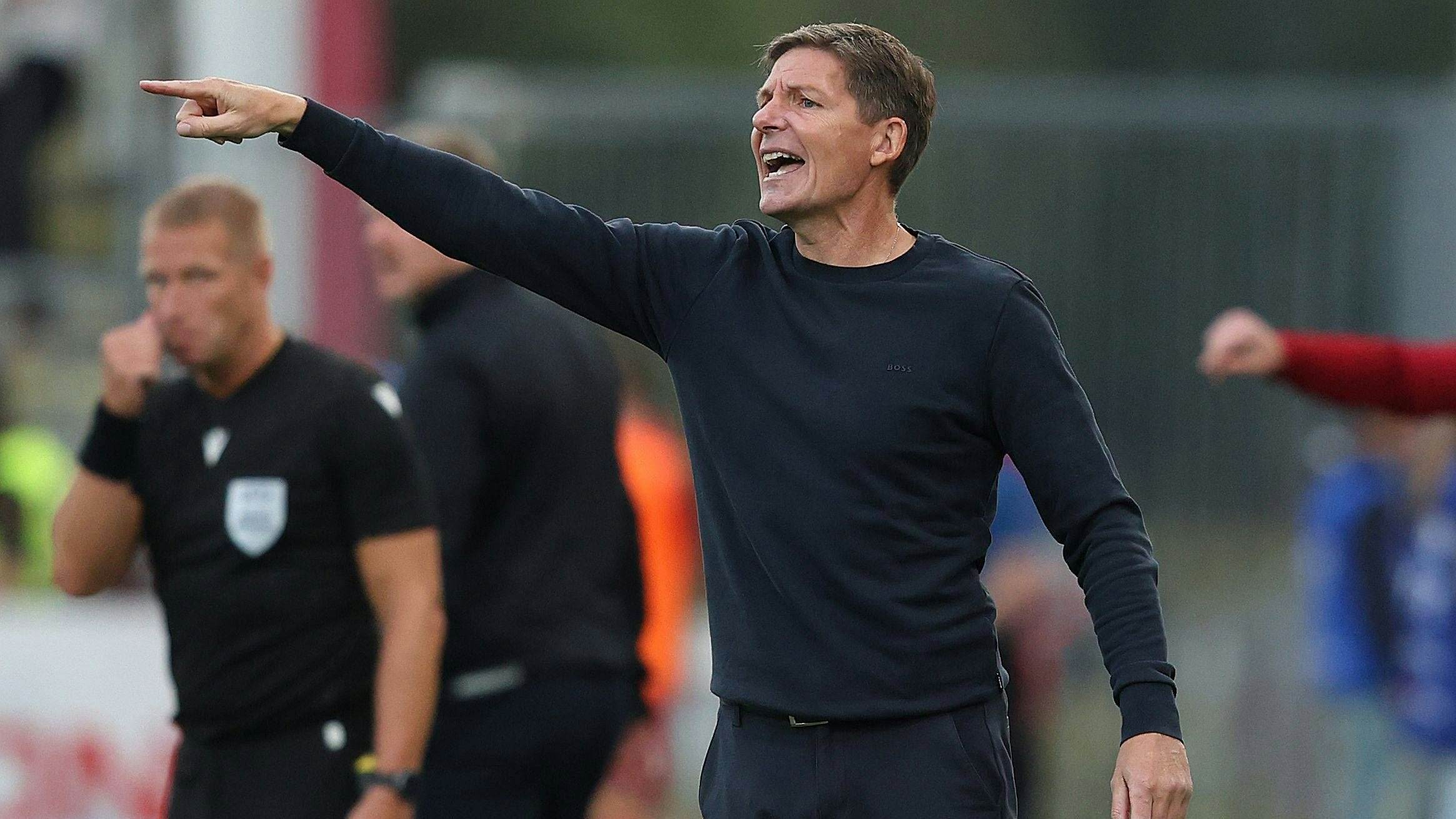 Crystal Palace manager Oliver Glasner gestures on the touchline Fredrikstad v Crystal Palace, UEFA Conference League, Play-Off Round, Second Leg, Football, Fredrikstad Stadion, London, UK - 28 Aug 2025Fredrikstad Fredrikstad Stadion Norway EDITORIAL USE ONLY No use with unauthorised audio, video, data, fixture lists, club/league logos or live services. Online in-match use limited to 120 images, no video emulation. No use in betting, games or single club/league/player publications. PUBLICATIONxINxGERxSUIxAUTxHUNxGRExMLTxCYPxROUxBULxUAExKSAxCHNxDENxINDxITAxPORxESPxSWExTURxMEXxCOLxVENxPERxECUxBRAxARGxCHIxURUxPARxPANxONLY Copyright: xAhmadxMora/Shutterstockx 15458321as