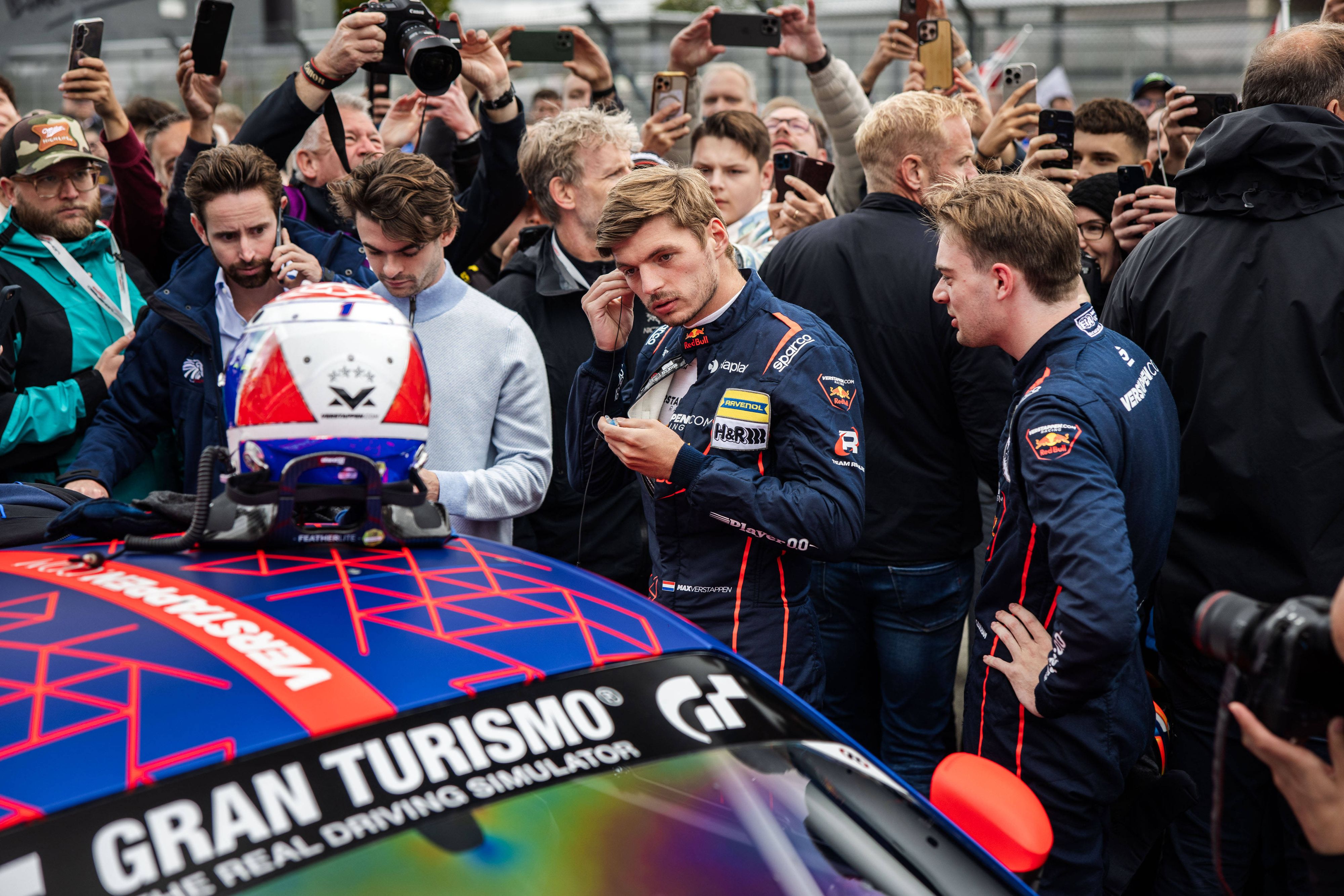 Max Verstappen absolviert sein Nordschleifen-