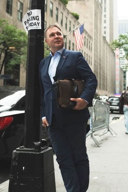 Andreas Babler in New York: Ich geh' mit meiner Laterne und meine Laterne mit mir, Rabimmel, rabammel, rabumm
