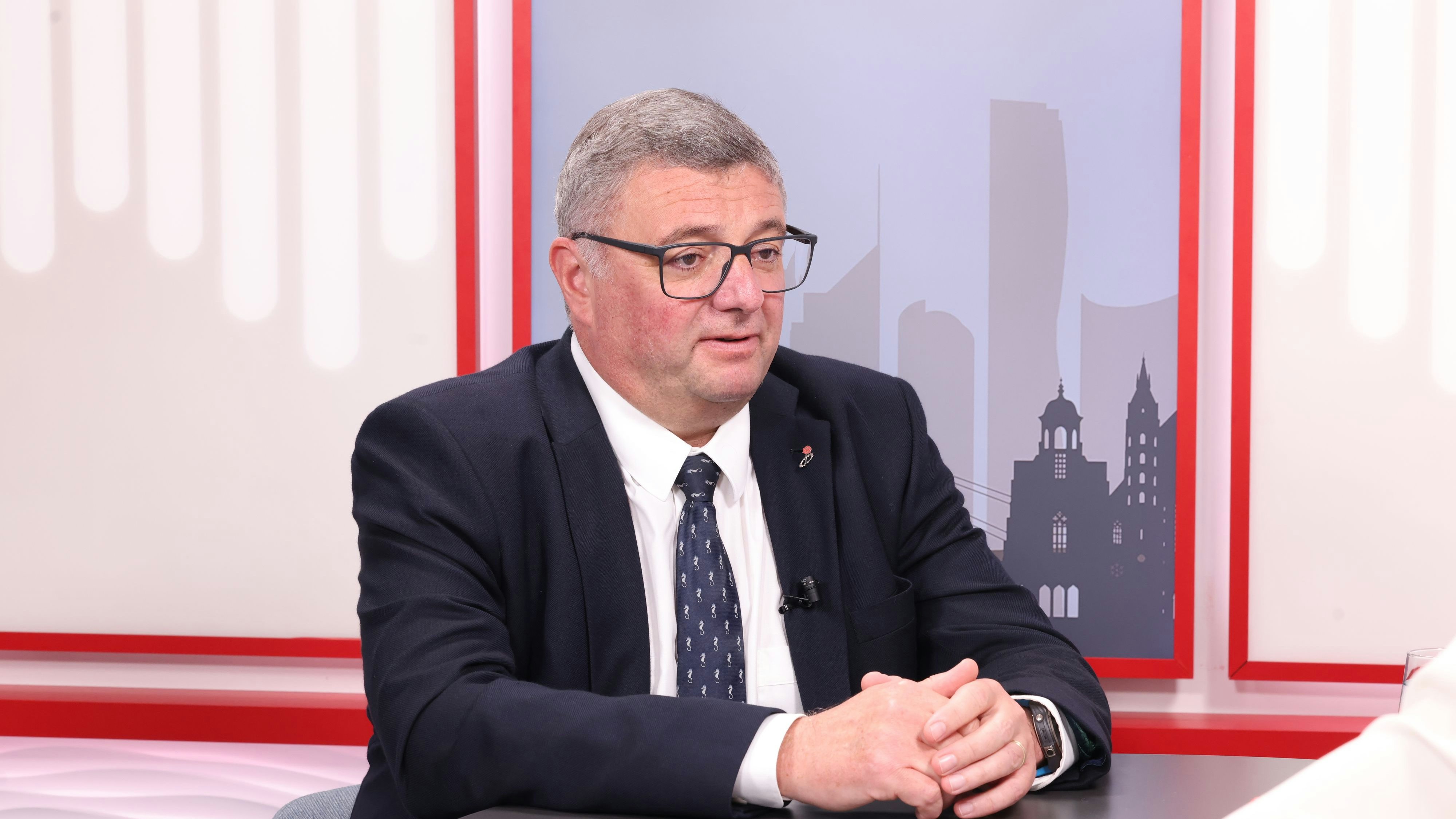 Jörg Leichtfried (SPÖ): "Unsere Kinderzimmer sind nicht mehr Hort der Sicherheit. Da muss der Gesetzgeber aktiv werden."