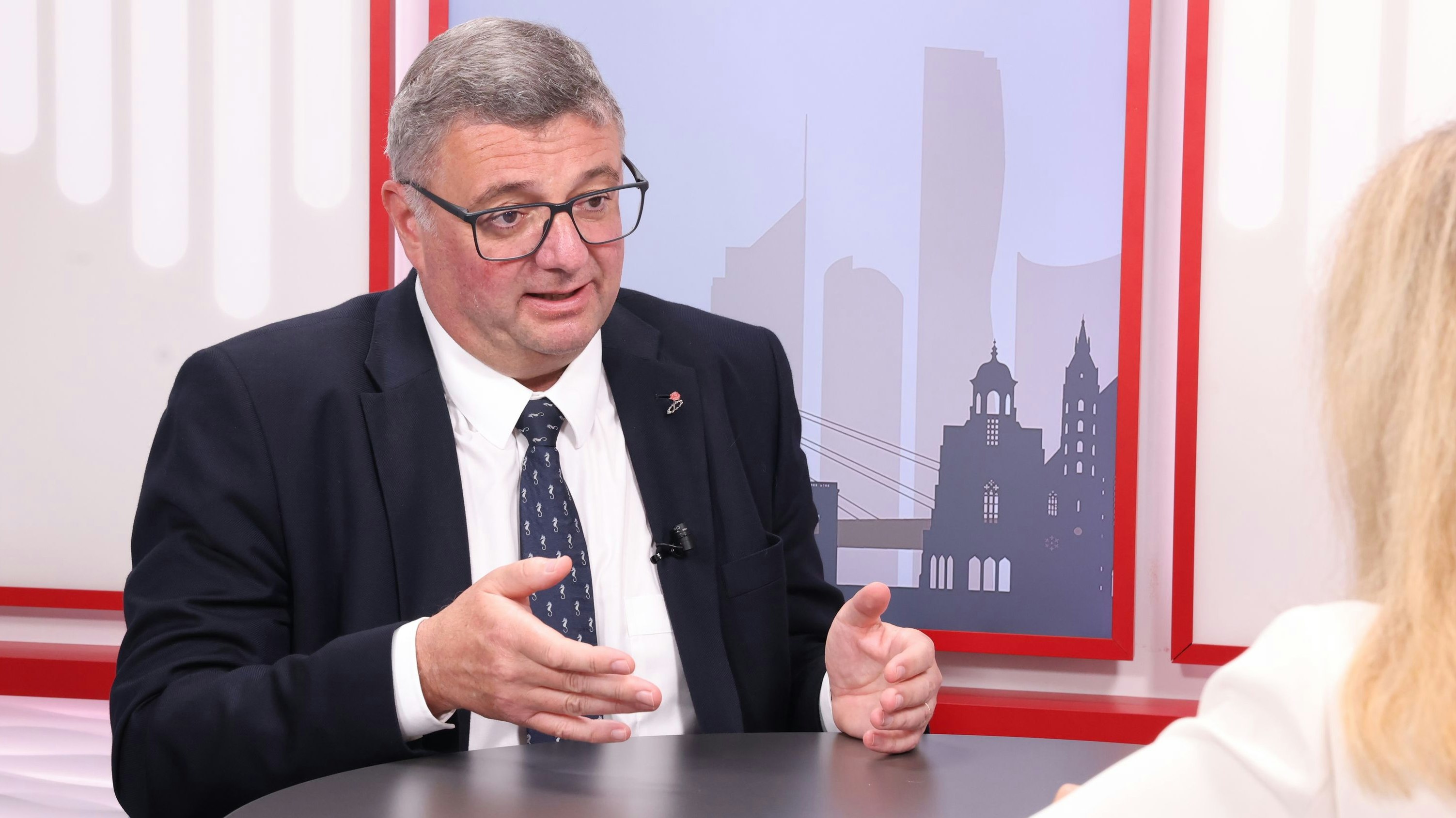 Heute.at - SP-Leichtfried sagt an: TikTok & Co erst ab 15 Jahren