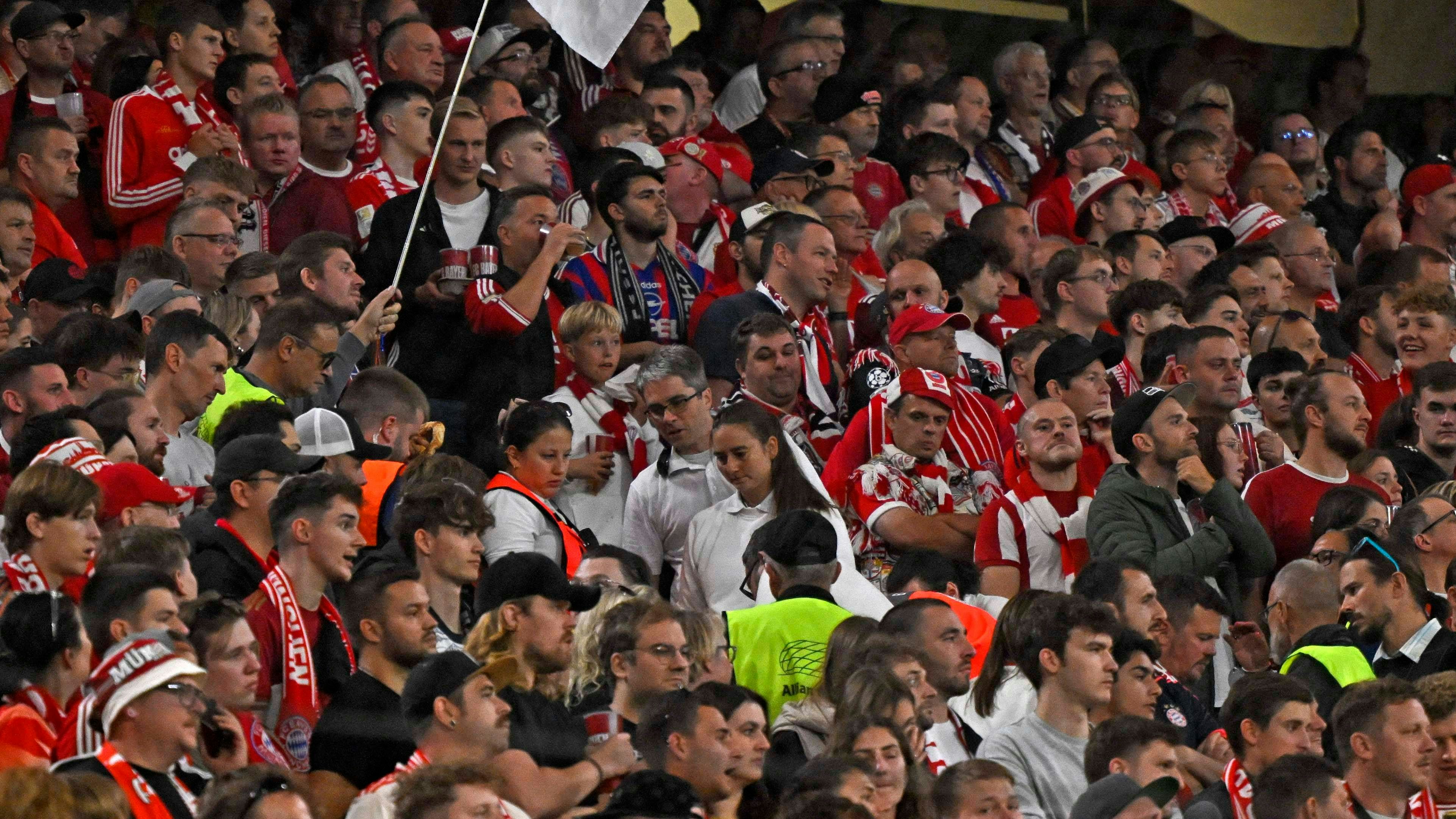 Während des Bayern-Spiels gegen den HSV ist es zu zwei medizinischen Notfällen gekommen. 