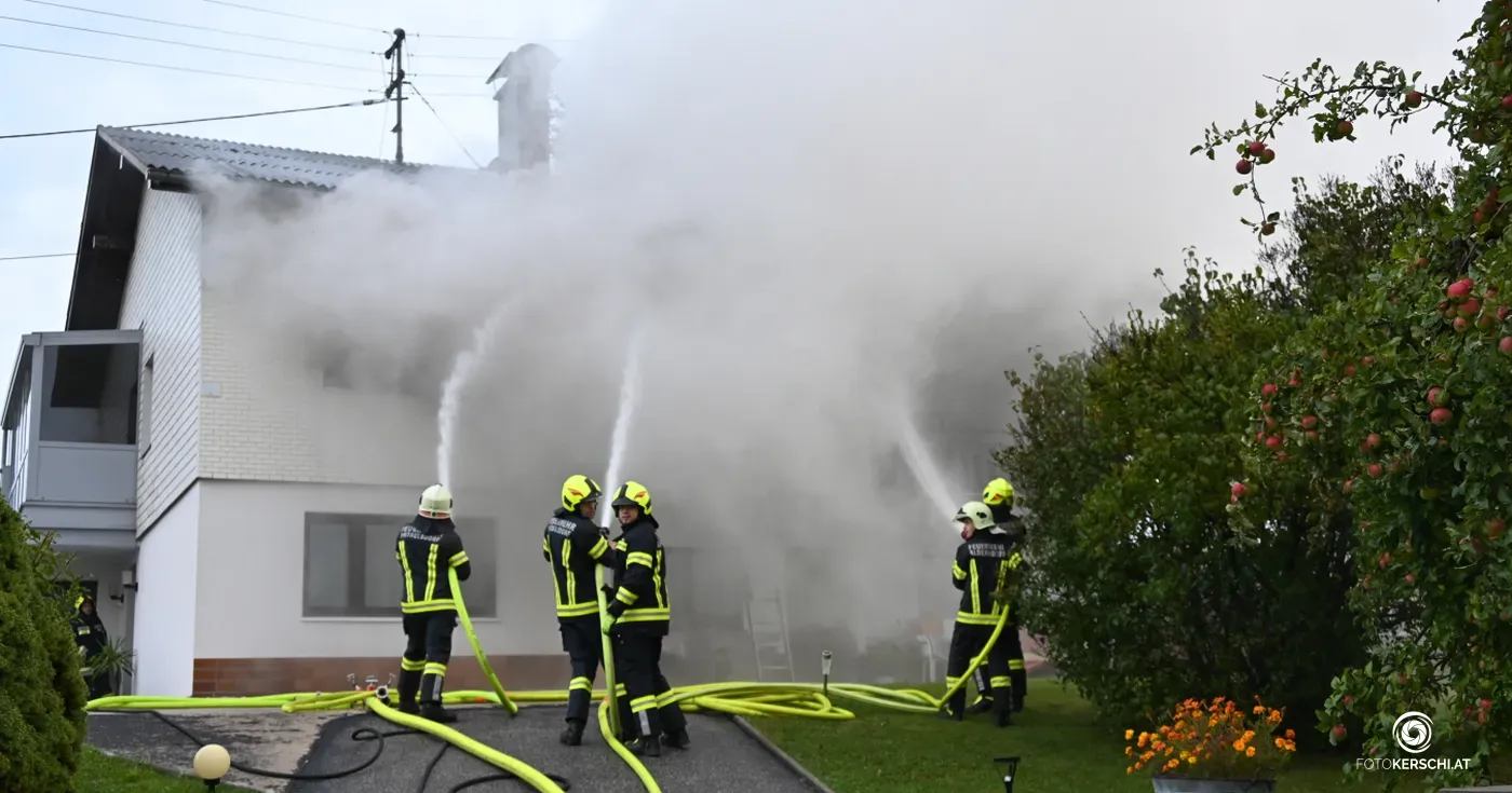 Das Ladekabel hat den Brand offenbar ausgelöst.