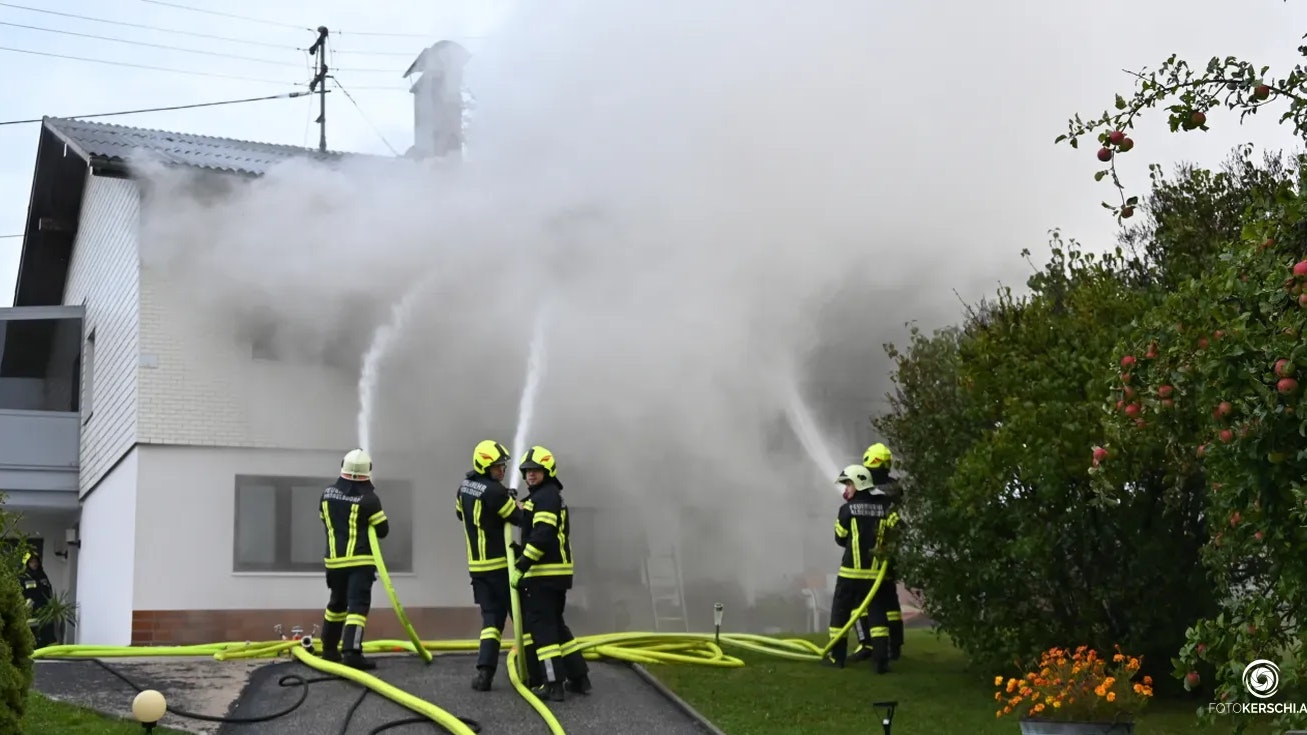 Heute.at - Handy-Ladekabel geht in Flammen auf – zwei Verletzte