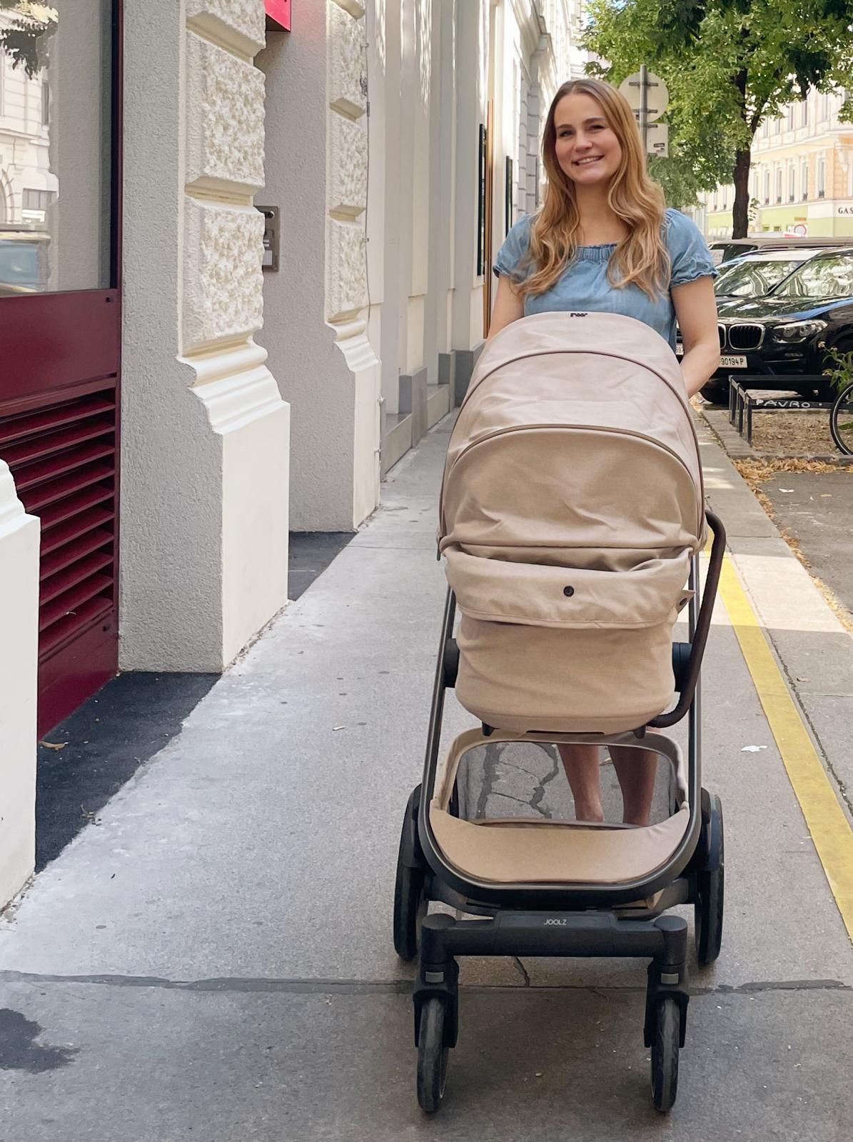 Boxweltmeisterin Nicole Wesner kann ihr Glück kaum fassen. 