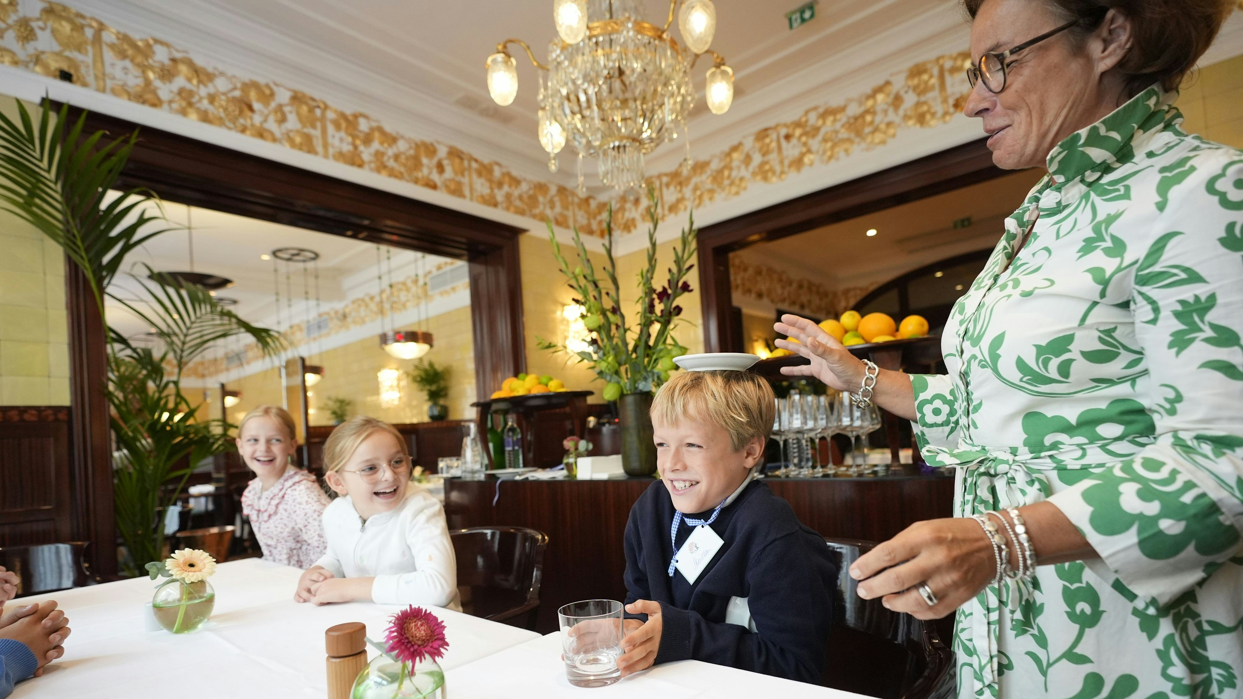 Heute.at - Kurs kostet 210 Euro: Hier lernen Kids gutes Benehmen