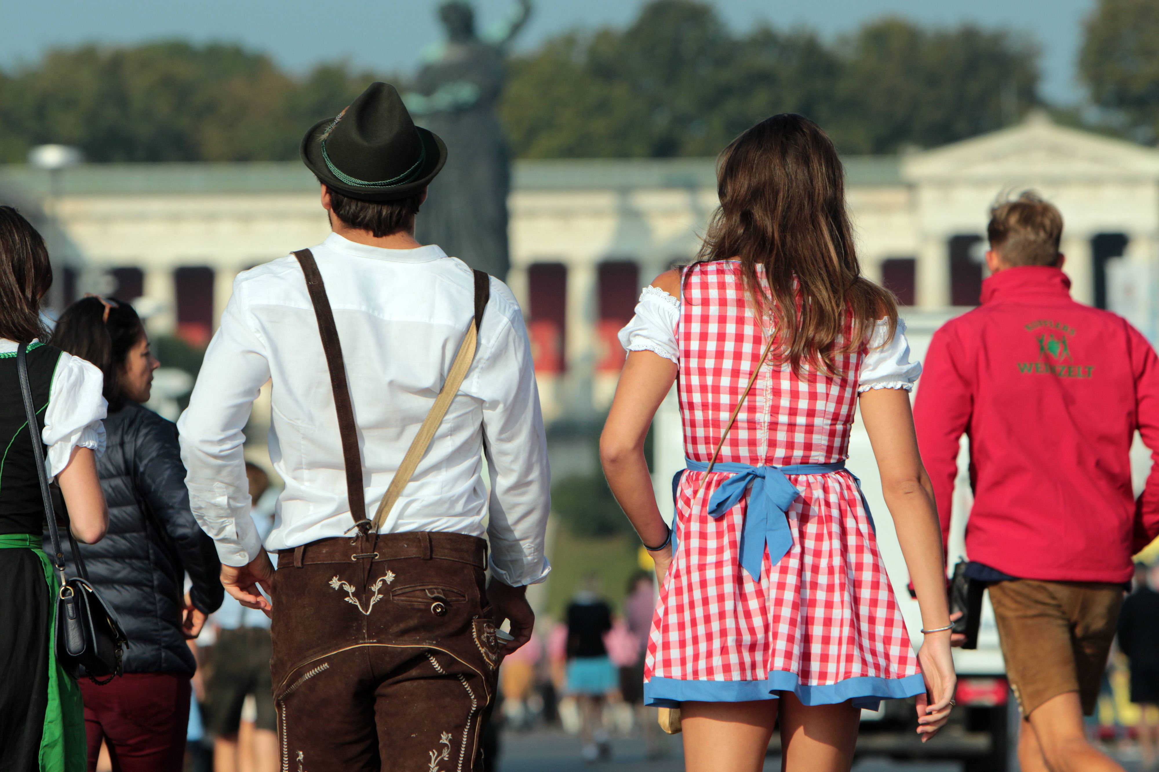 Es gibt einige Dinge, die es beim Styling fürs Oktoberfest zu beachten gibt.