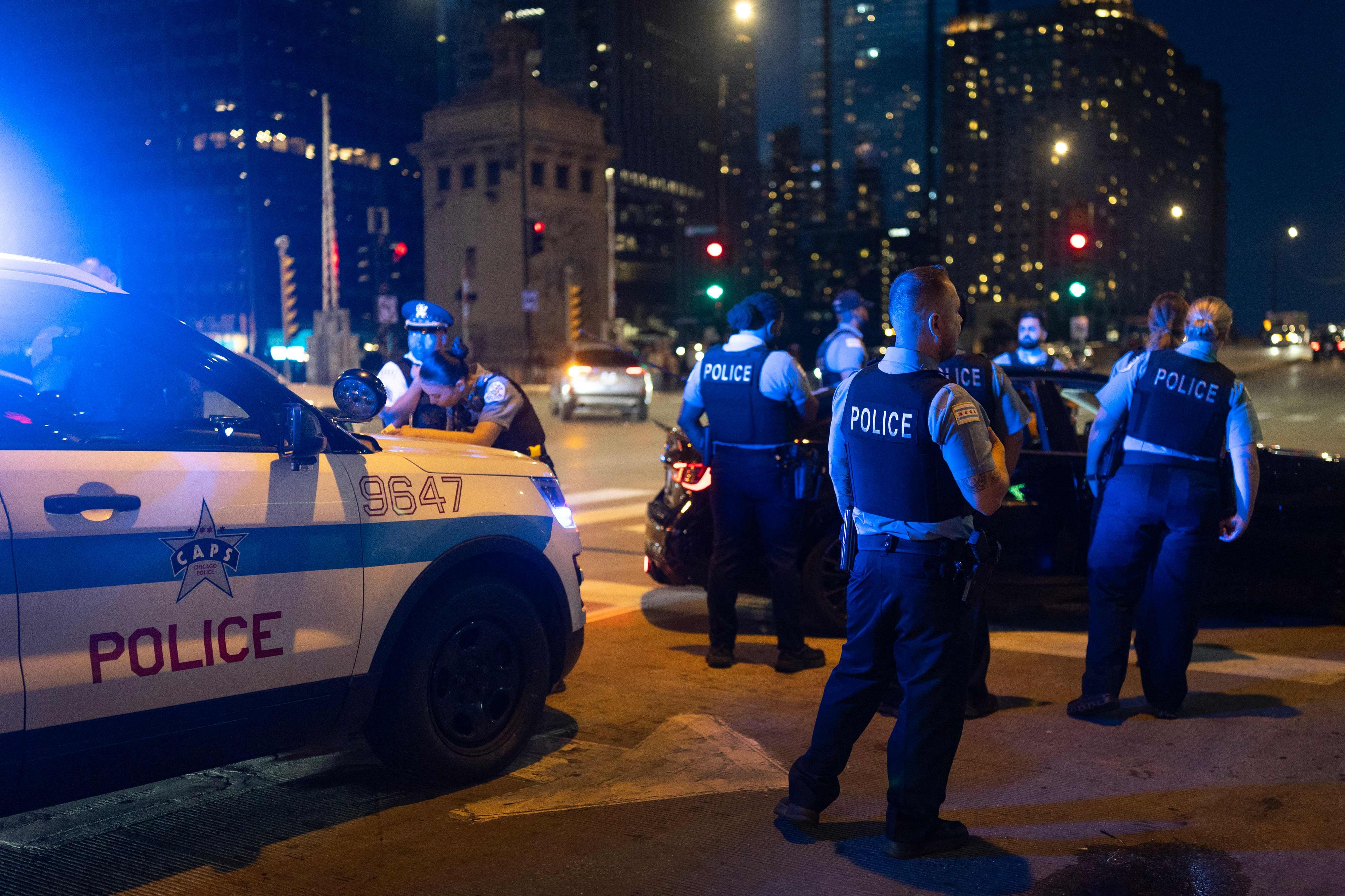 Chicago fordert Aufklärung, weshalb ein Migrant bei einem ICE-EInsatz erschossen wurde.