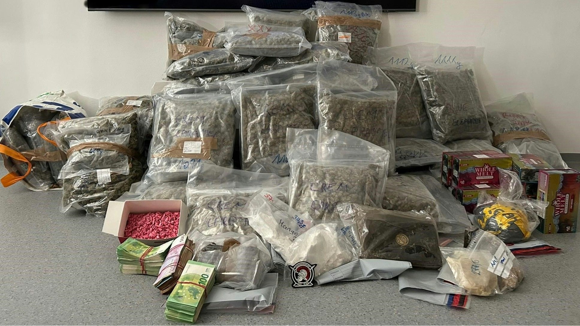 Heute.at - Suchtmittelbunker ausgehoben – drei Männer gefasst