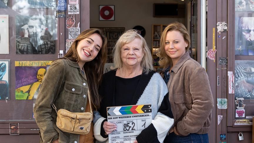 Demnächst ist Marianne Mendt (M.) an der Seite von Mara Romei und Katharina Straßer (v.l.).