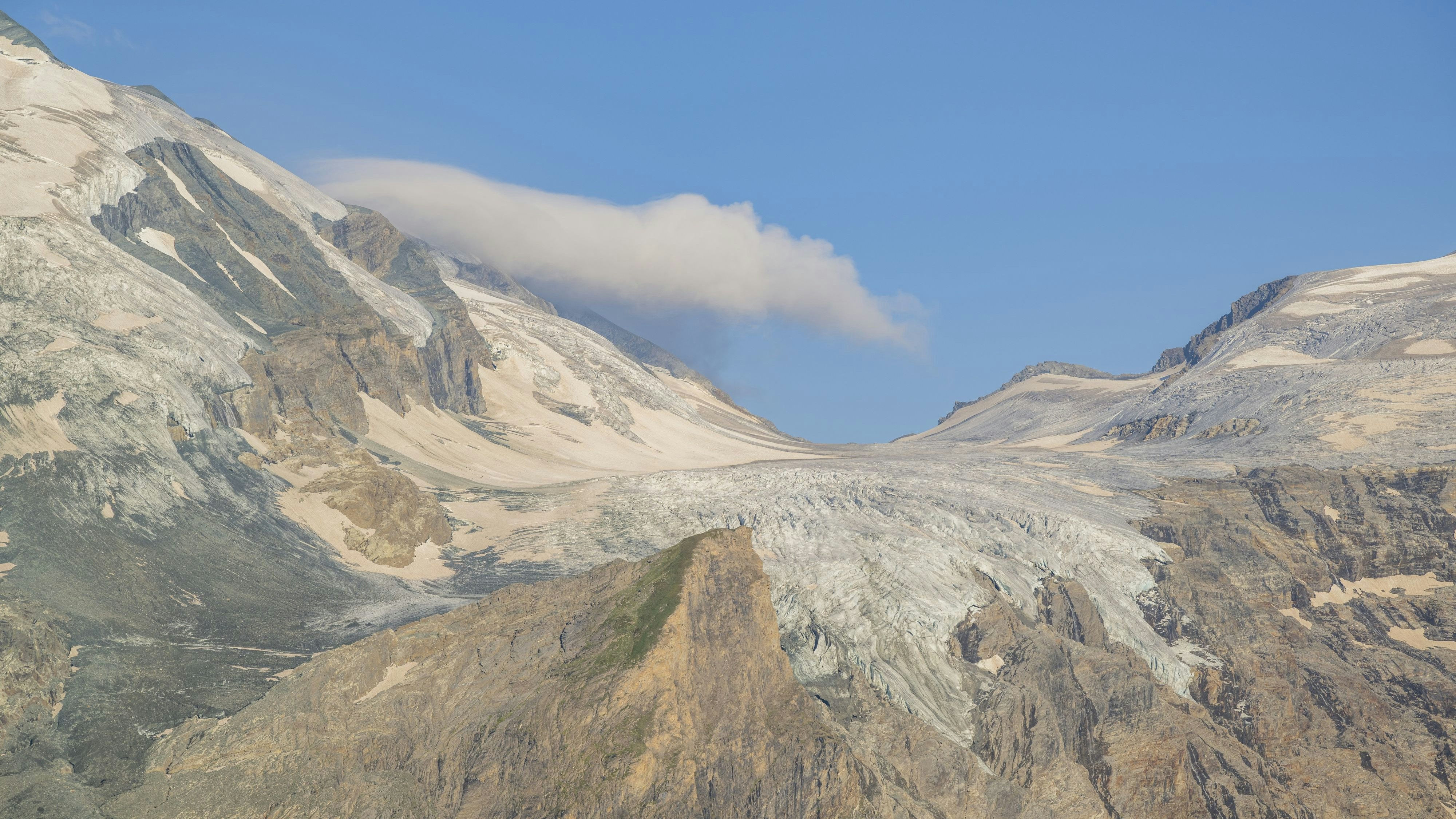 Heute.at - Größter Toteiskörper Österreichs – Sorge um Pasterze
