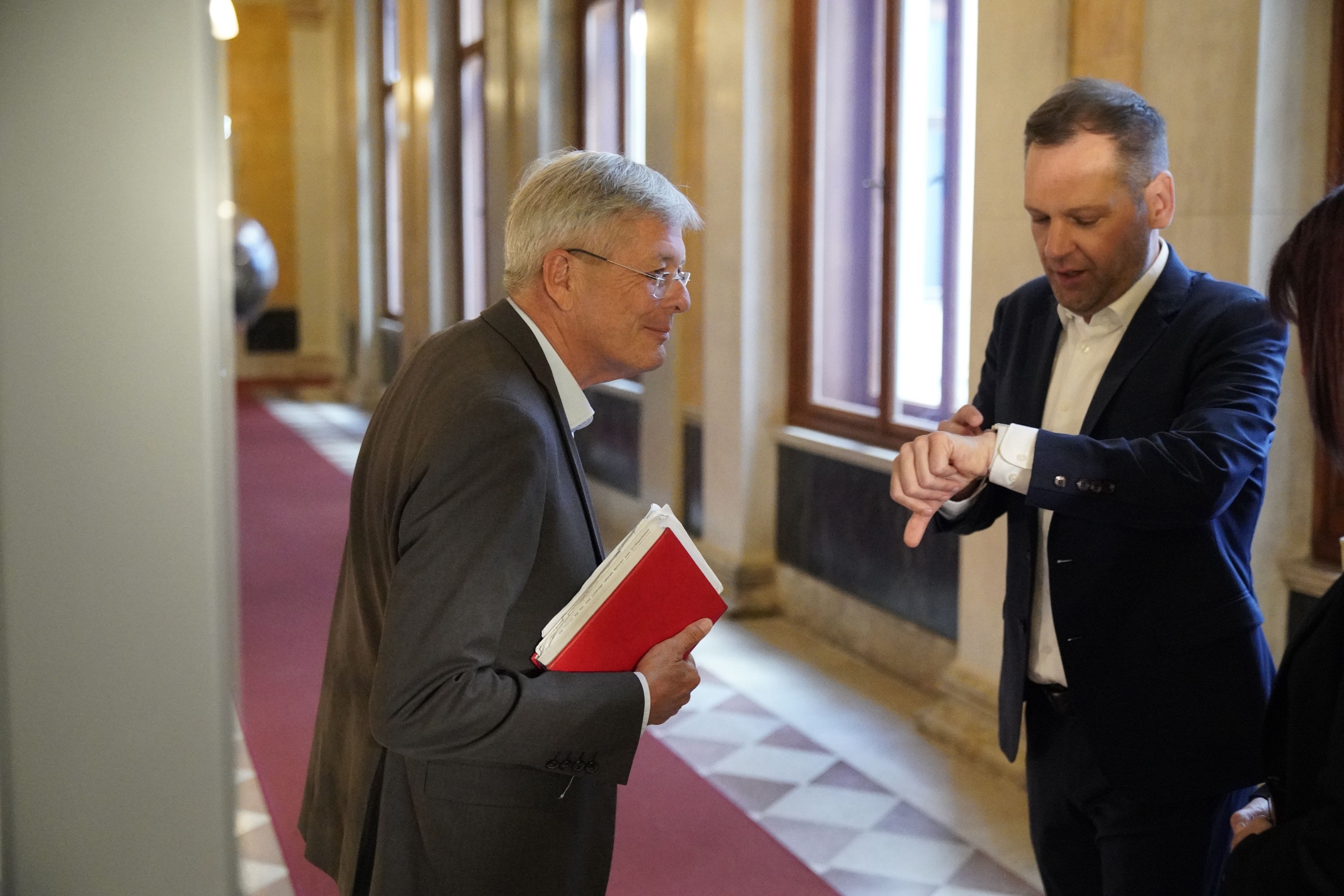 Kärntens Landeshauptmann Peter Kaiser (links) und SPÖ-Klubobmann Philip Kucher am Montag.