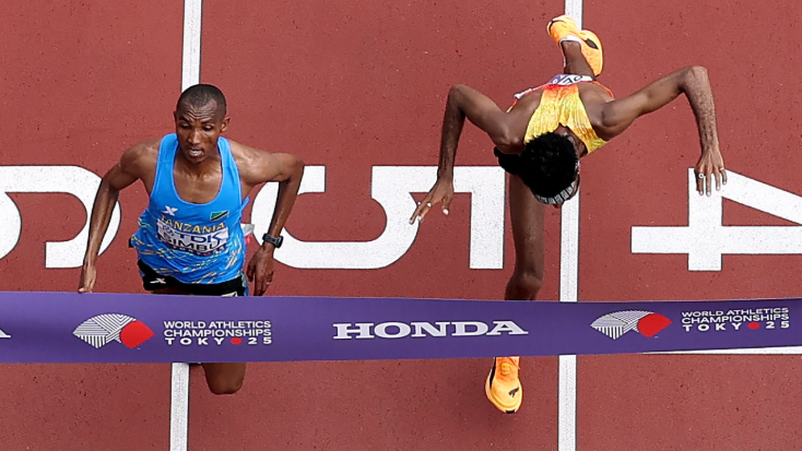 Heute.at - Foto-Finish nach 42 km! Bin jetzt Säufer, kein Läufer