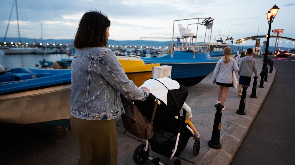 Heute.at - Eltern entführen eigenes Kind, flüchten ins Ausland