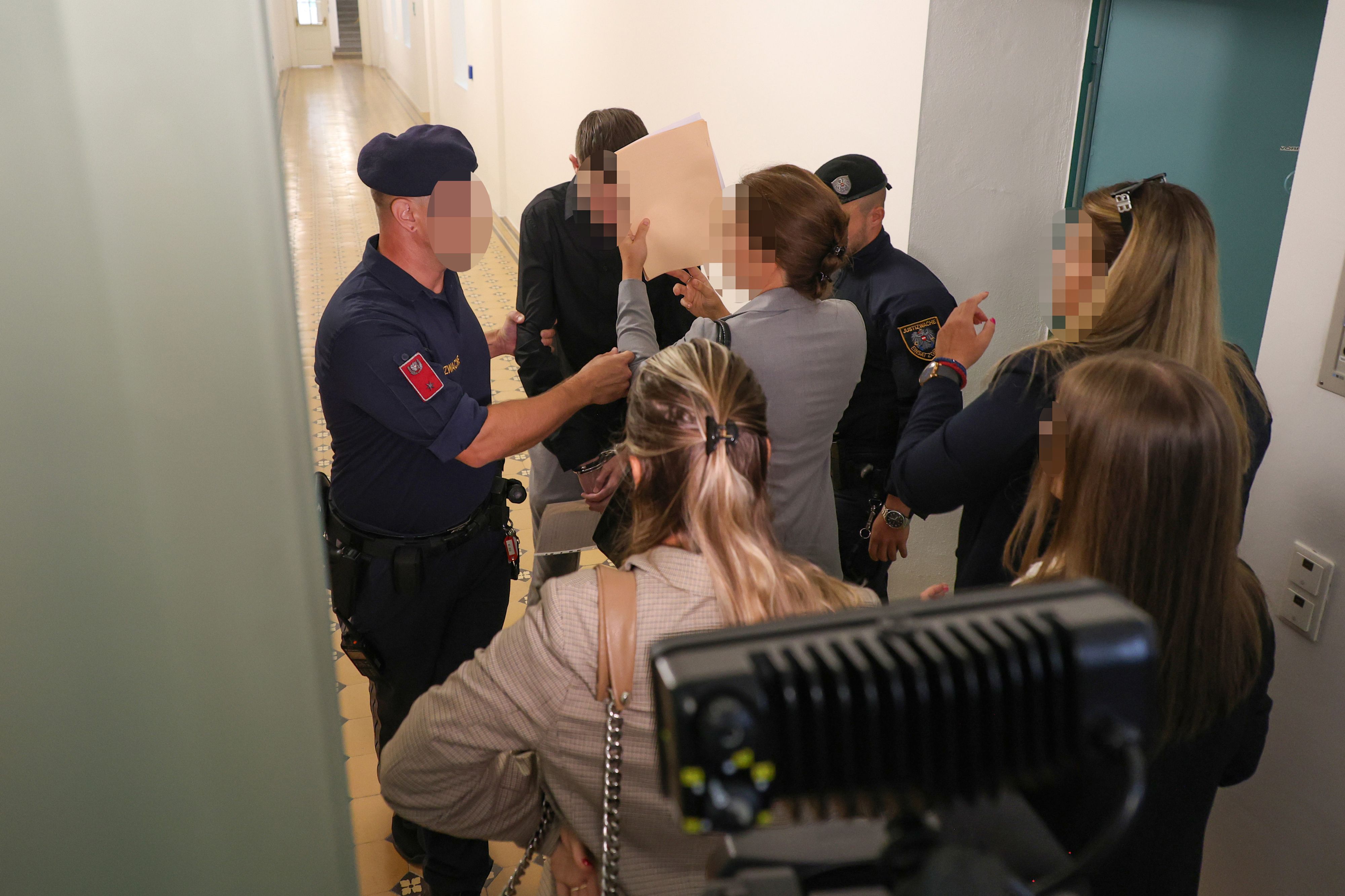 Für den 20-jährigen Angeklagten gab es am Montag kein Urteil.