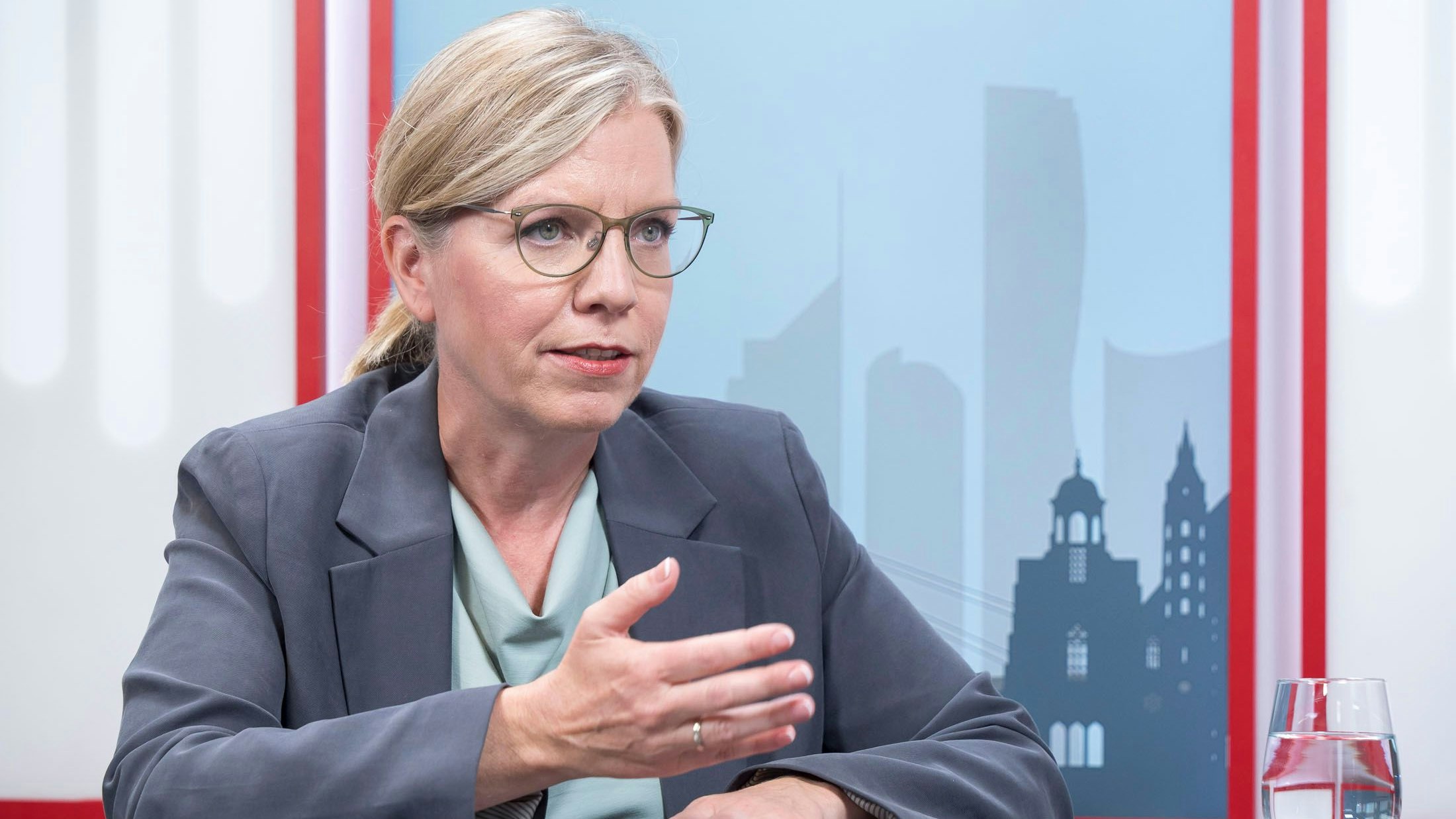 Heute.at - Gewessler: Was FPÖ sagt, geht auf keine Kuhhaut mehr