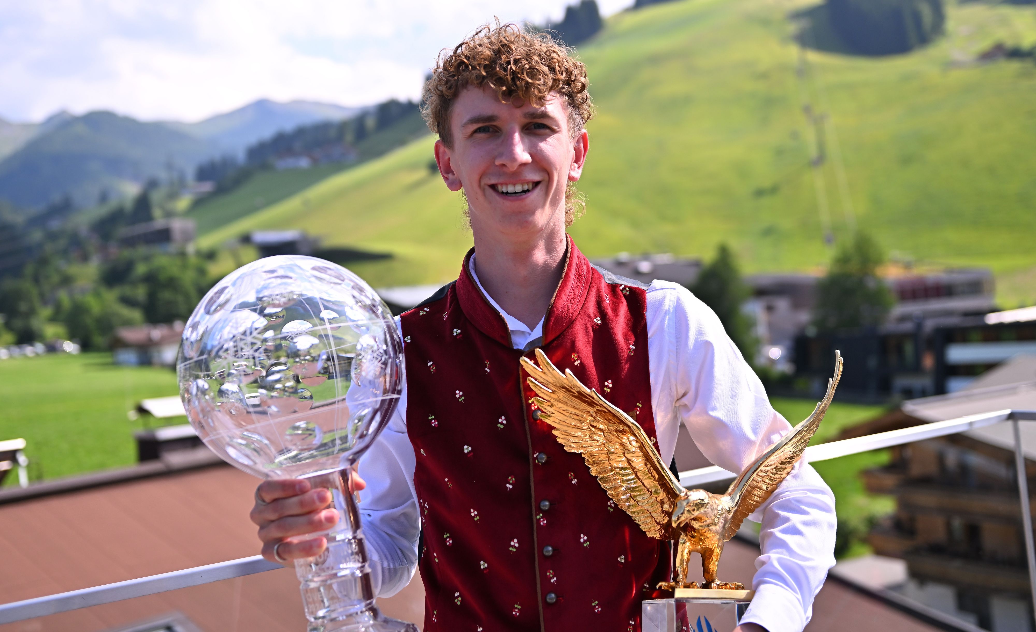 Daniel Tschofenig im neuen Locken-Look.