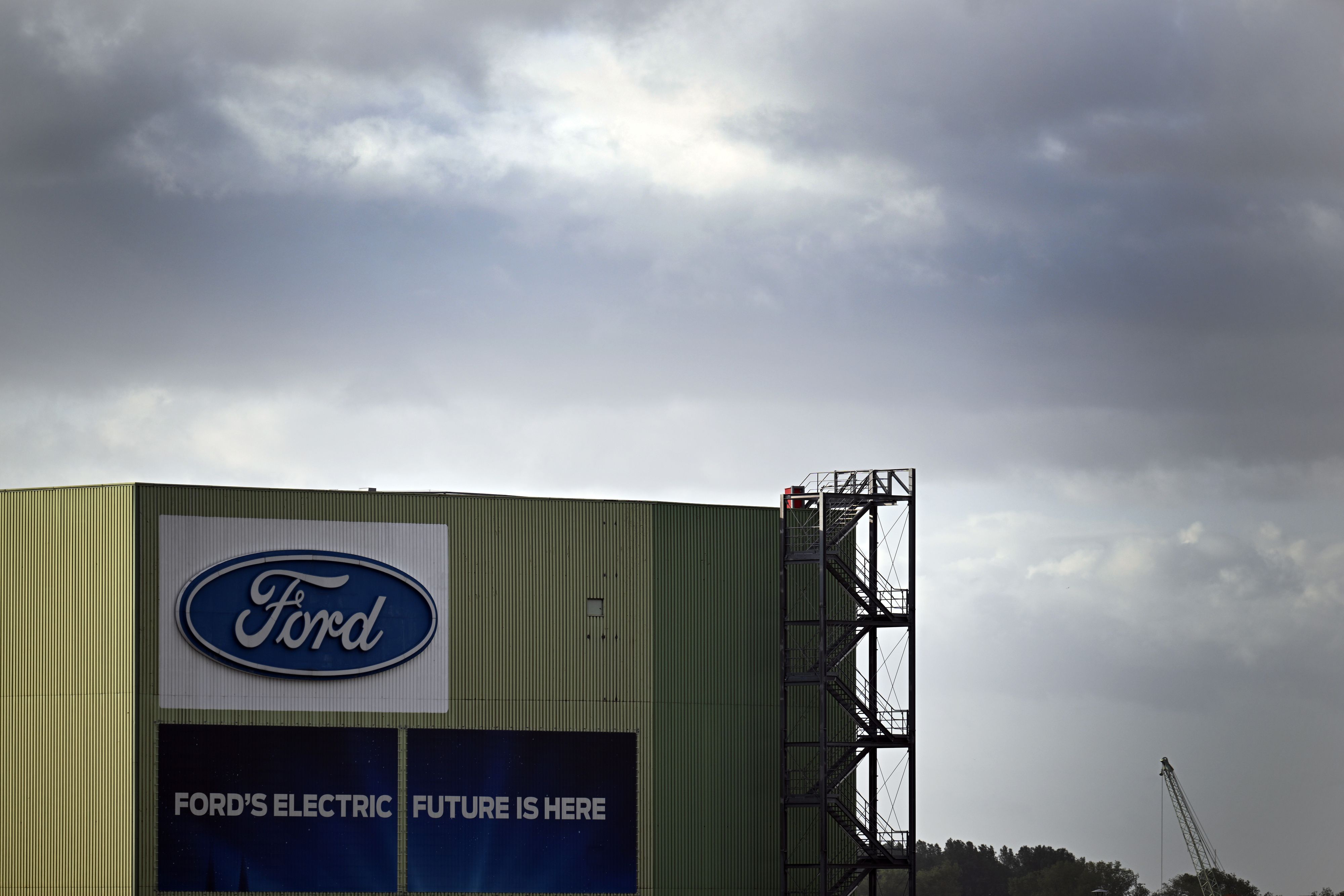 Der Autobauer Ford will bis zu 1.000 Stellen in Deutschland streichen.