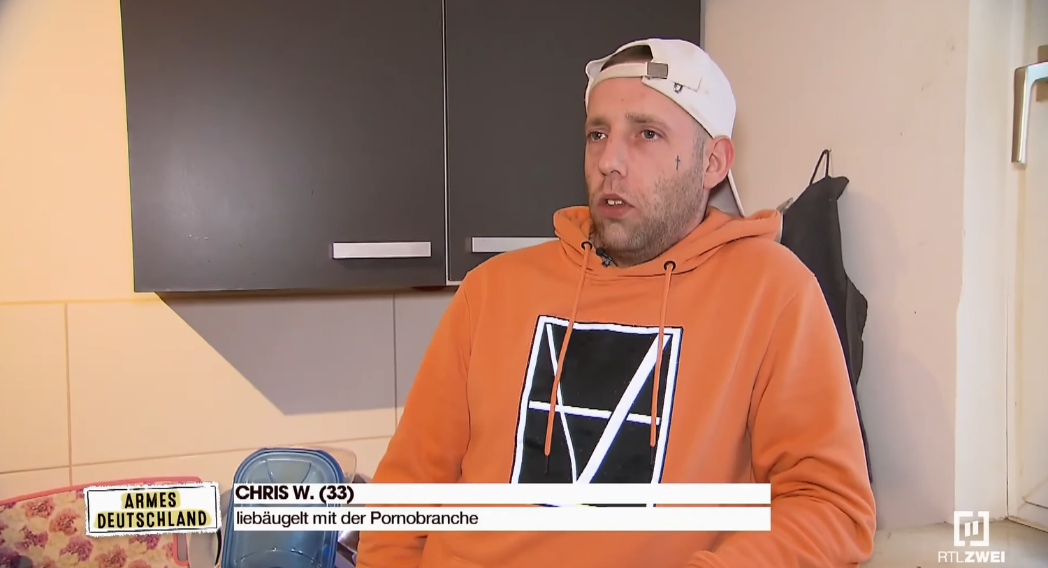 Chris aus Duisburg verfolgt seinen Traum einer Karriere im Erotikfilm-Geschäft