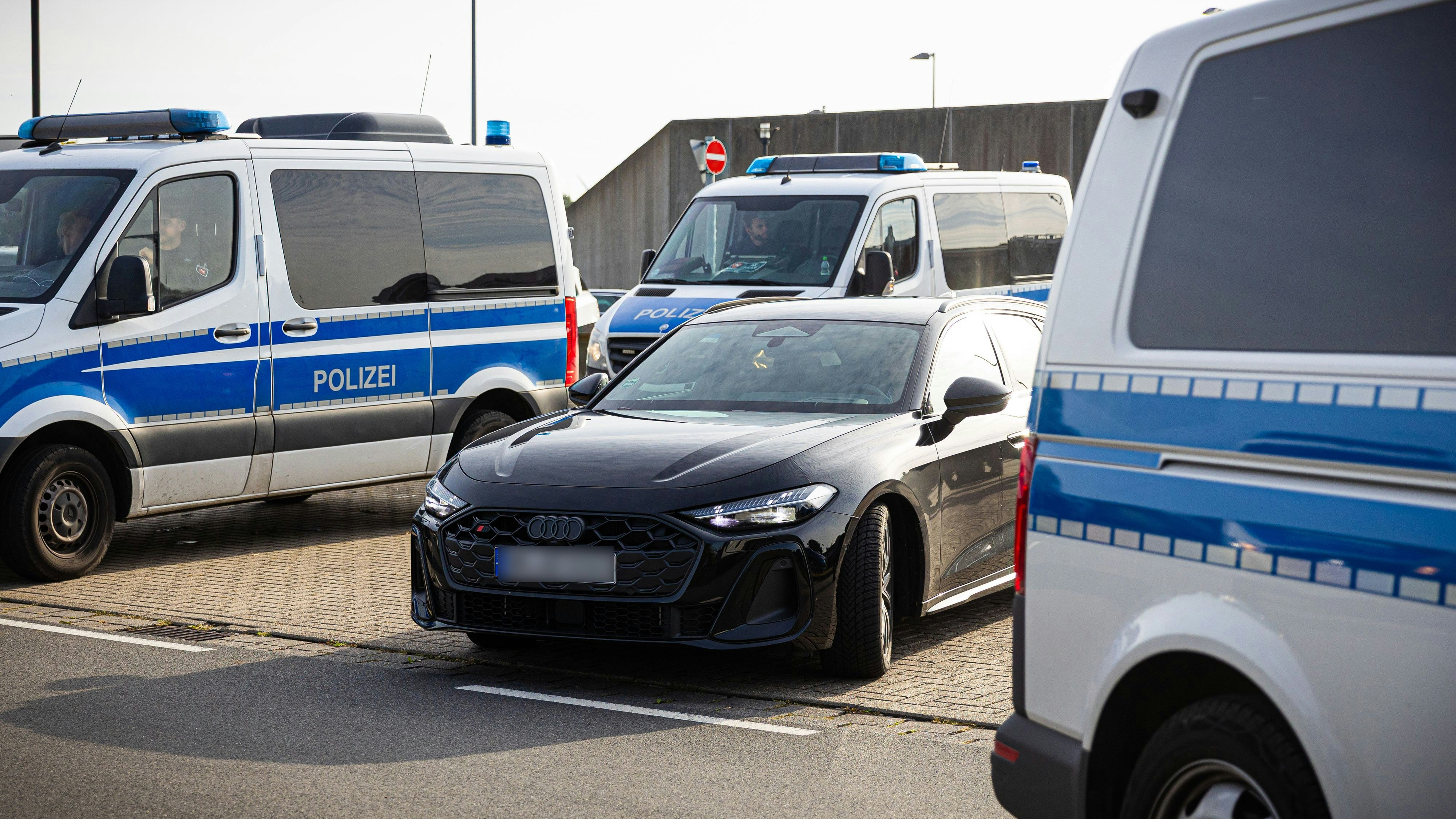 Heute.at - Maddie-Verdächtiger frei – als Erstes ging's zum Mäci