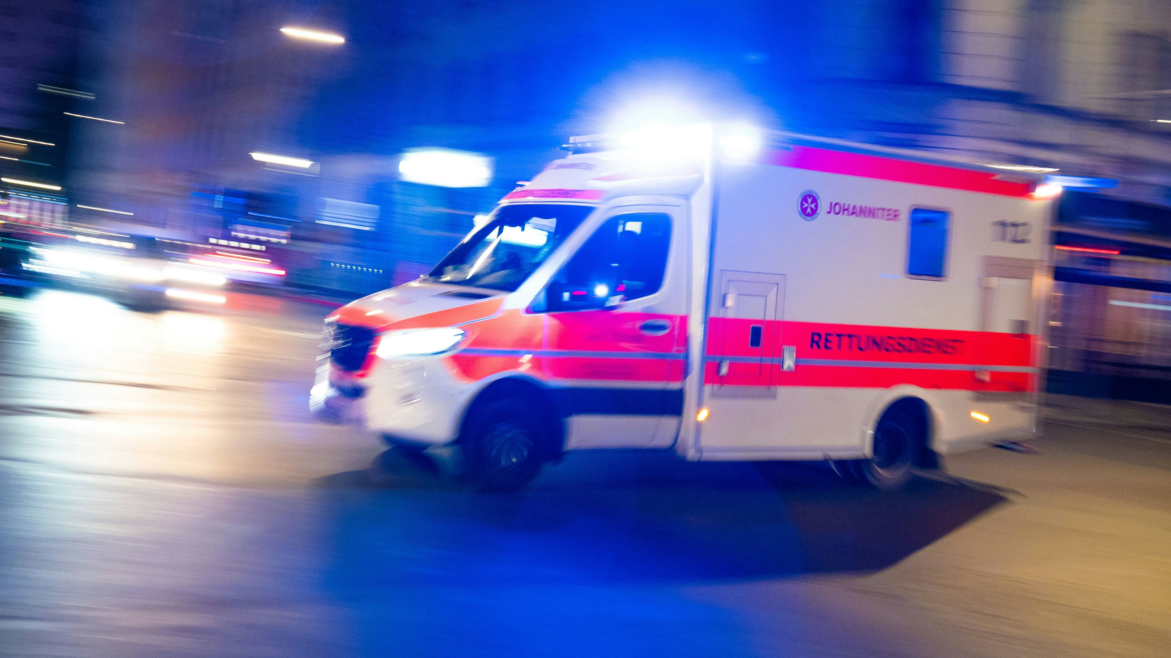 Heute.at - Tür ließ sich nicht öffnen – Familie verbrennt im Tesla