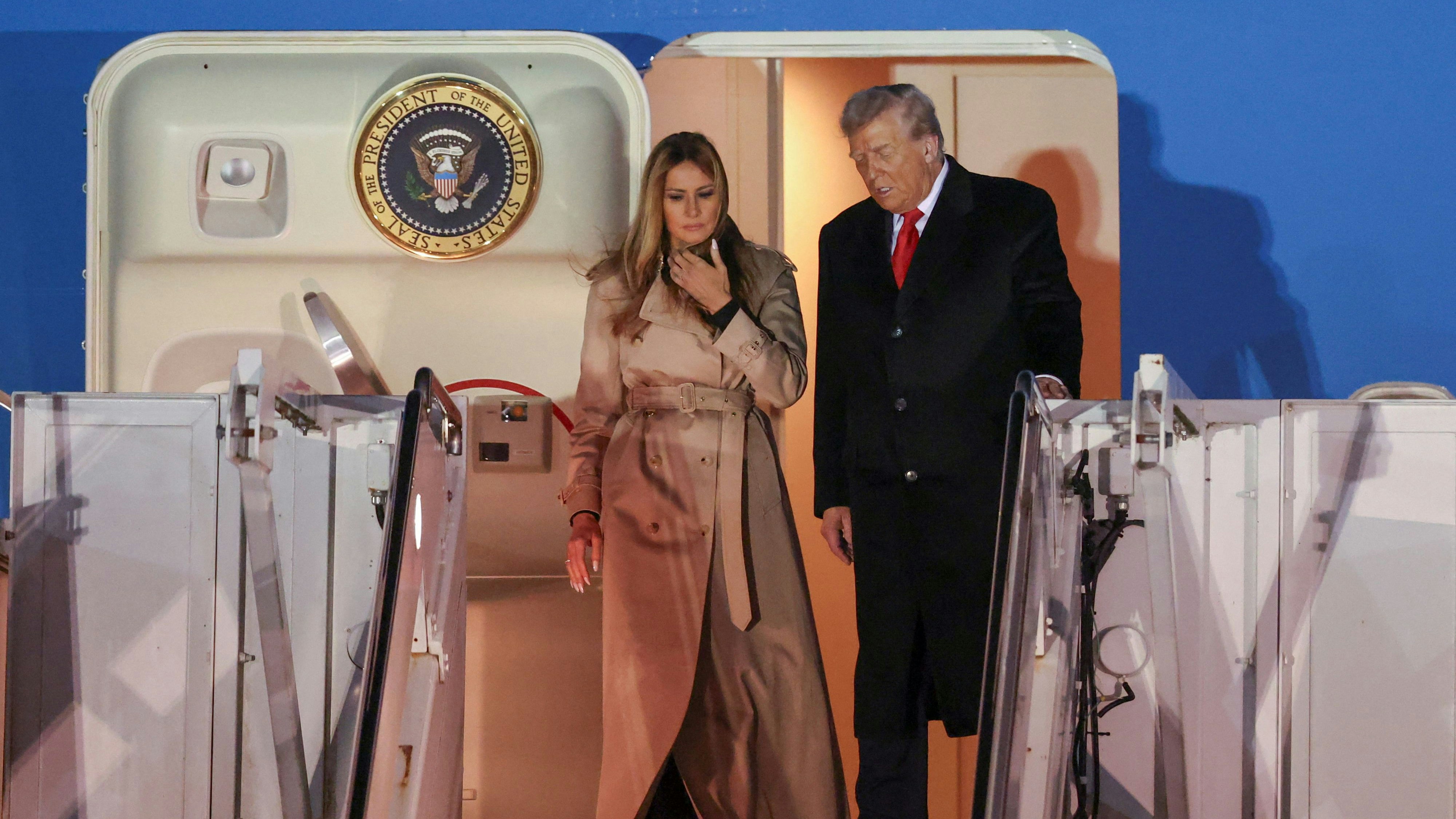 Die Trumps sind am Dienstagabend in London gelandet.