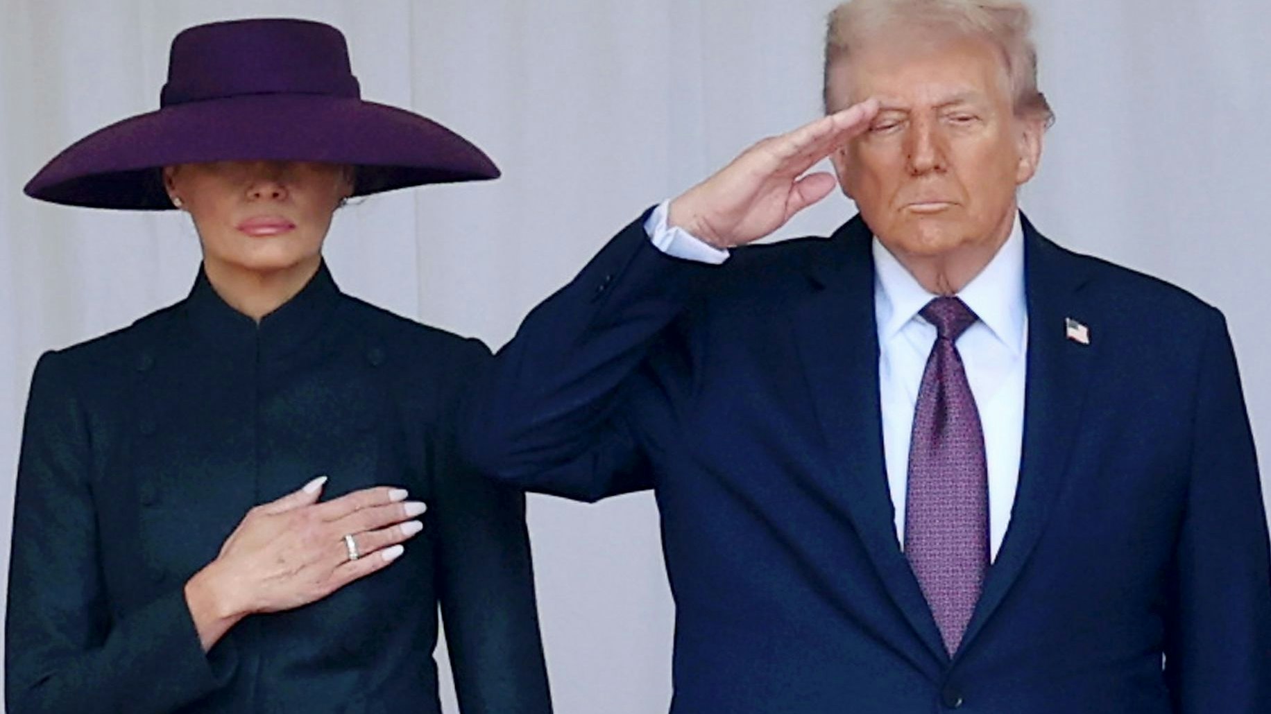 Heute.at - Melania auf Windsor – Netz lacht über Drama-Auftritt