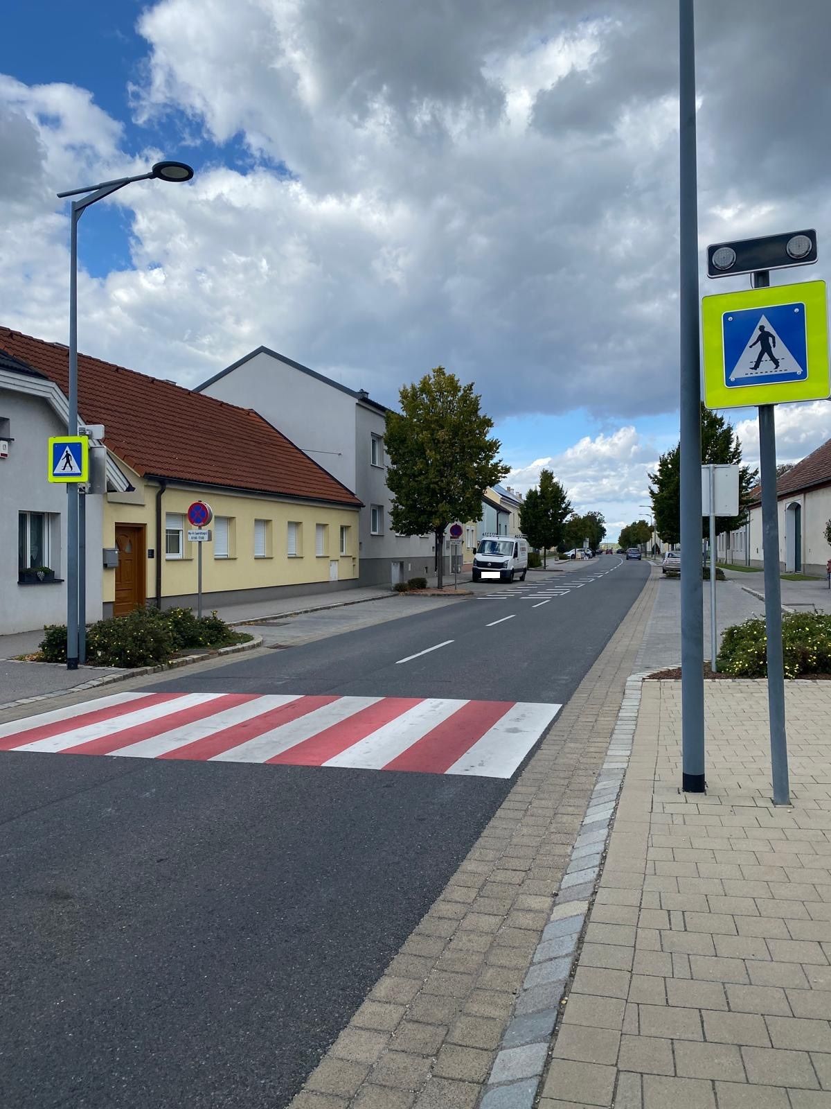 In Klein-Neusiedl bei der Volksschule kommt es häufig zu fast-Unfällen.
