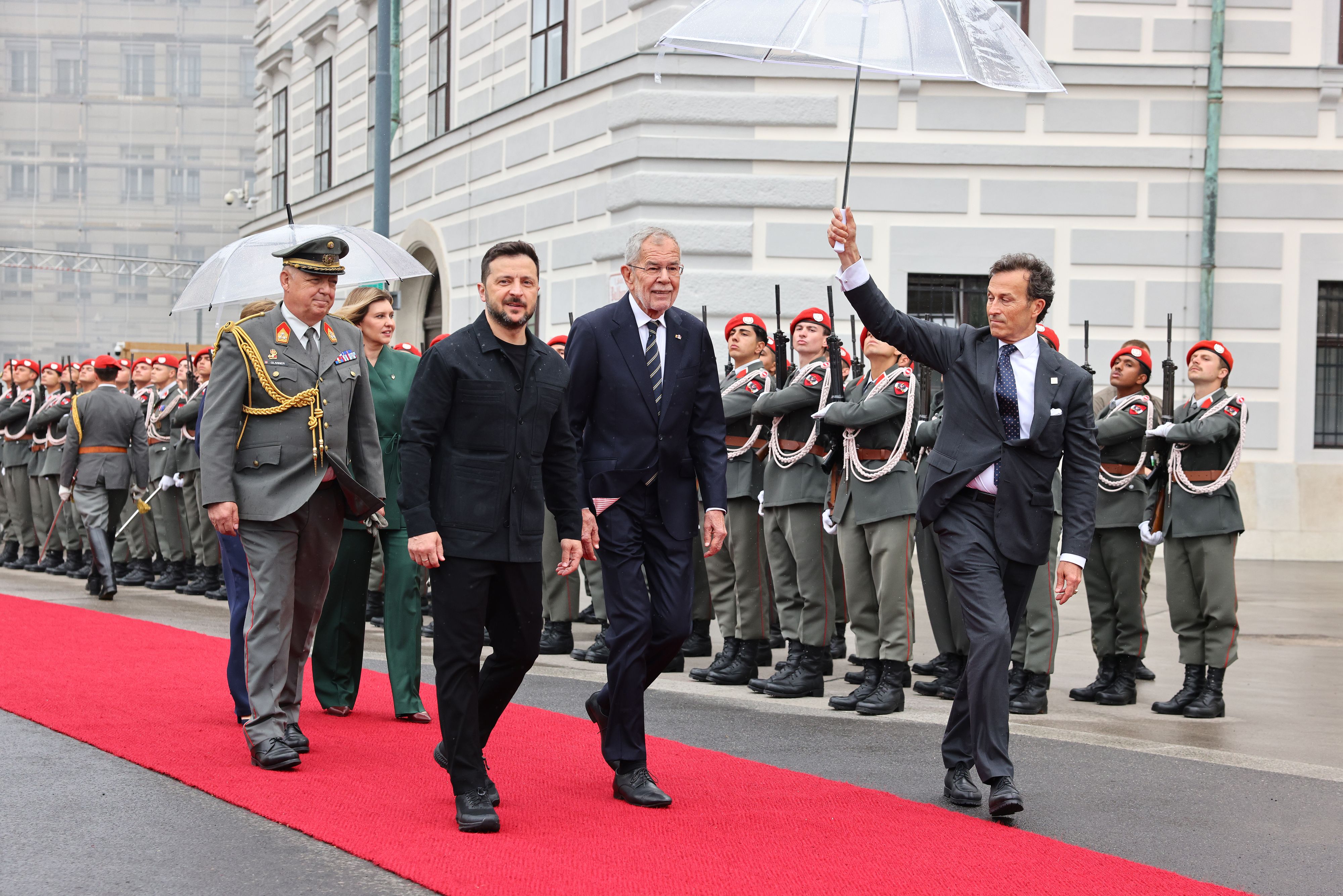 Der Staatsbesuch des ukrainischen Präsidenten Wolodymyr Selenskyj kommt den Steuerzahlern noch teurer als bisher gedacht.