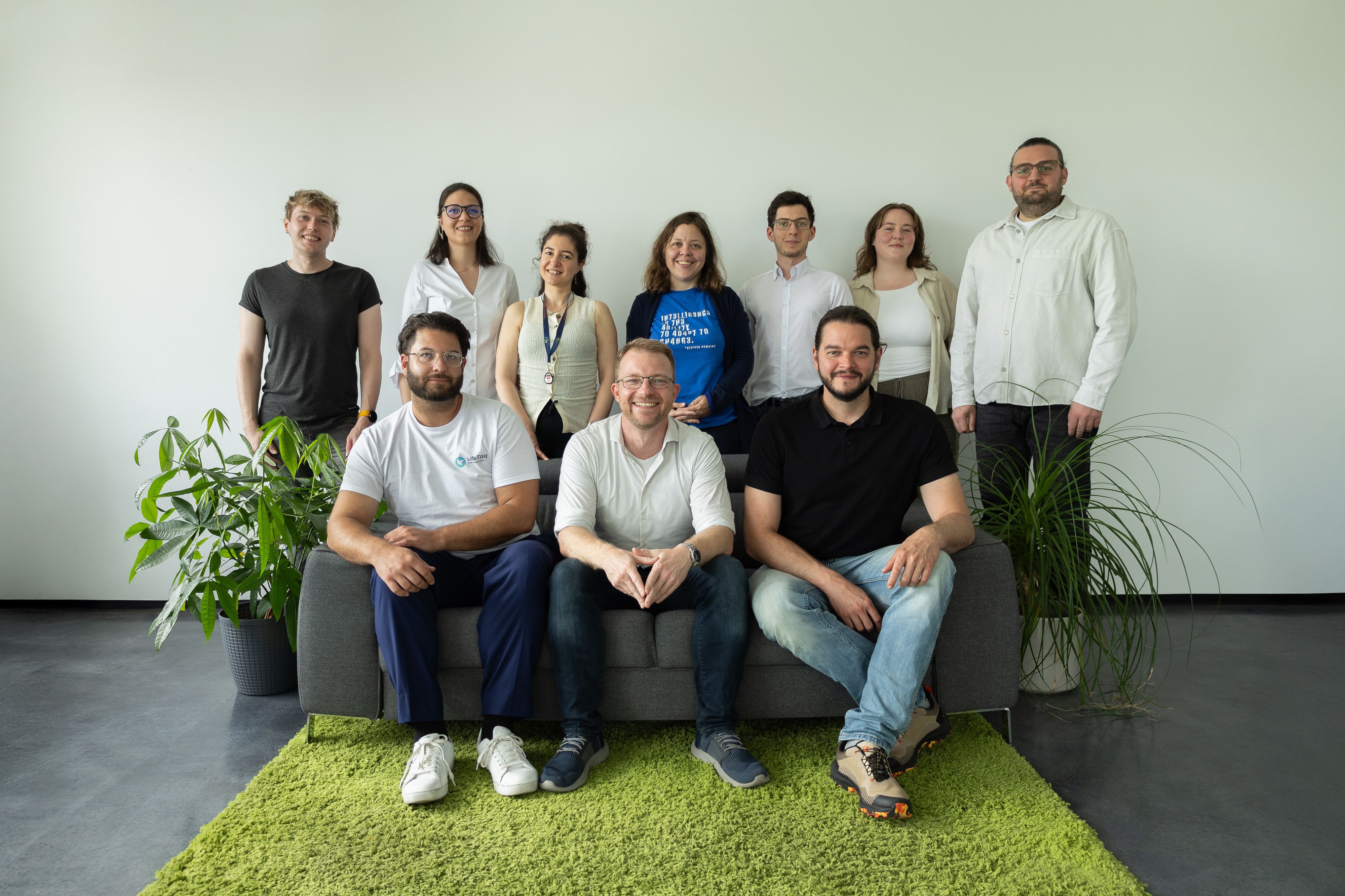 Manfred Taschner (vorne Mitte) ist der CEO und Gründer.