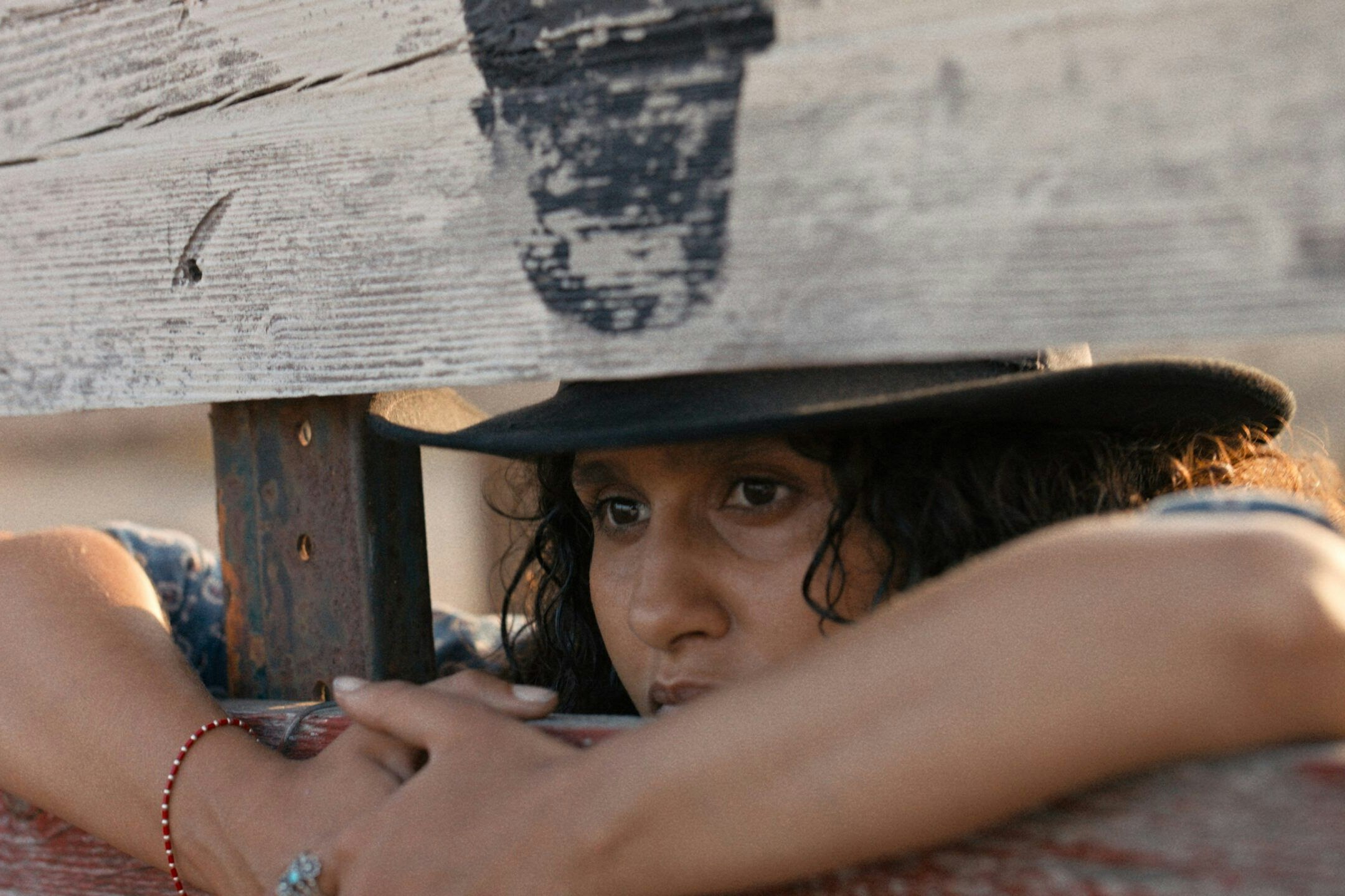 Nach ihrem Unfall spürt Nejma seltsame Veränderungen an ihrem Körper