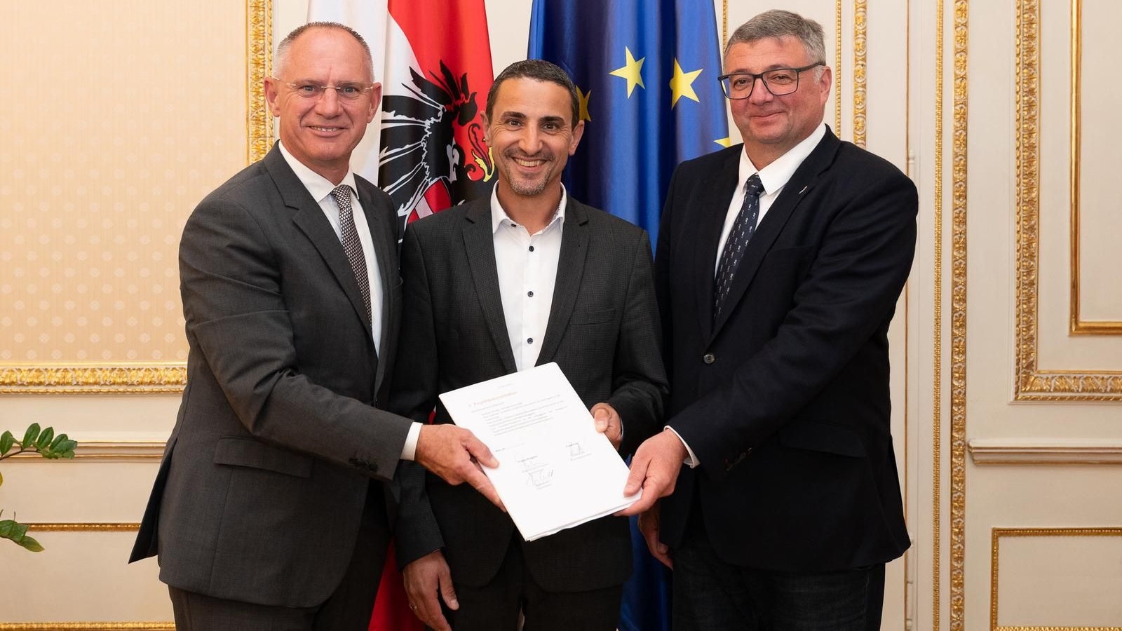 Innenminister Gerhard Karner, der scheidende DSN-Chef Omar Haijawi-Pirchner und Staatssekretär Jörg Leichtfried. 