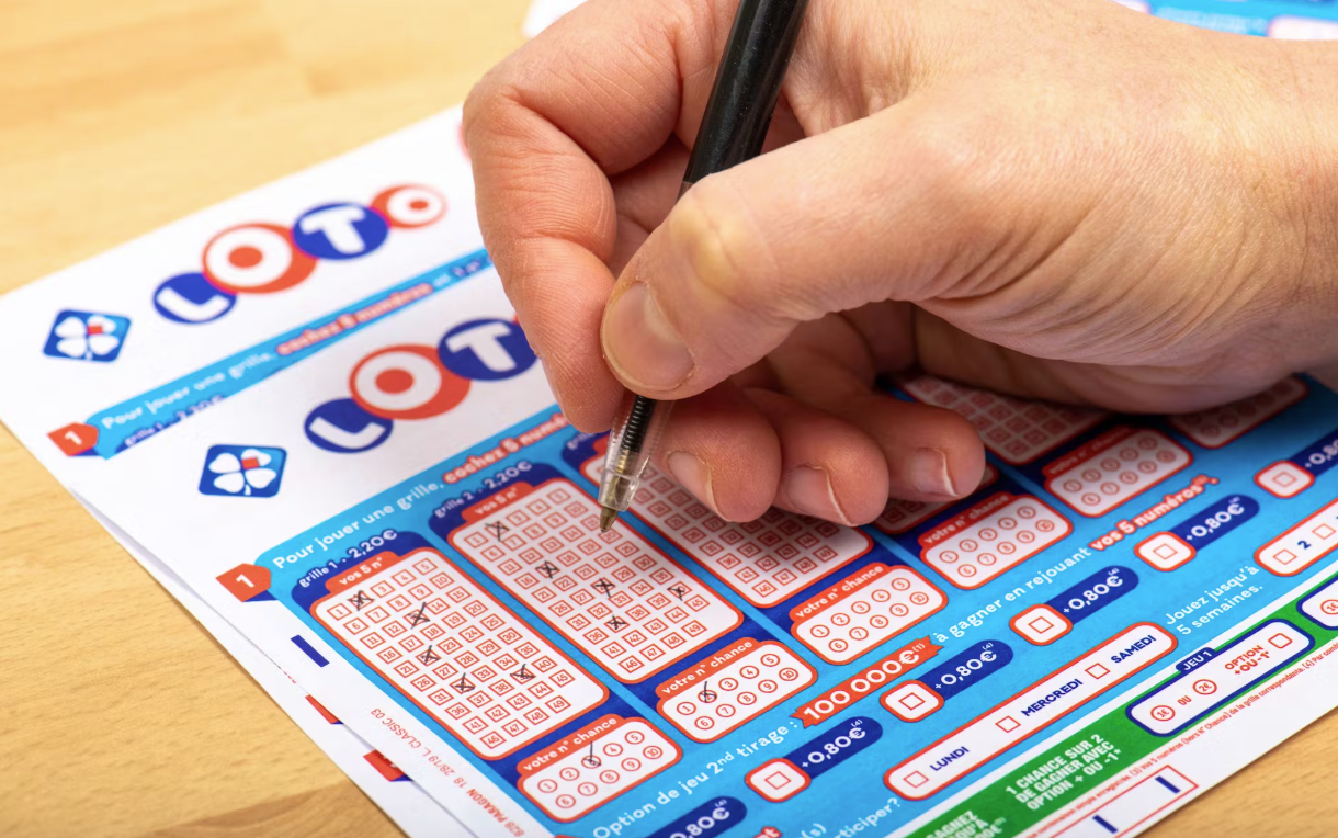 Ein Franzose hat zweimal eine Million Euro im französischen Zusatzspiel My Million der Euromillions-Lotterie gewonnen.