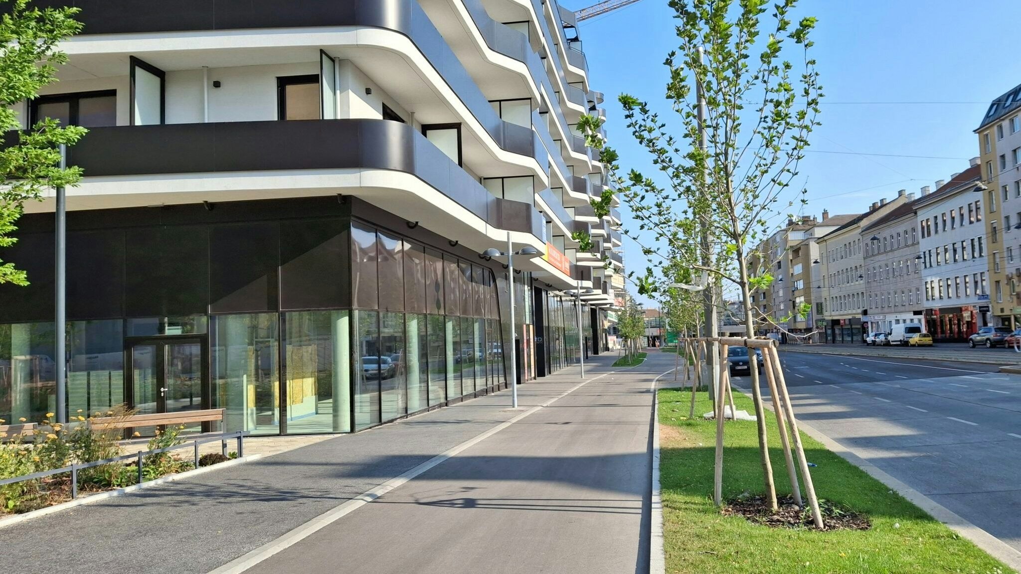 Neu gestaltetes Schulumfeld beim Bildungscampus Innerfavoriten