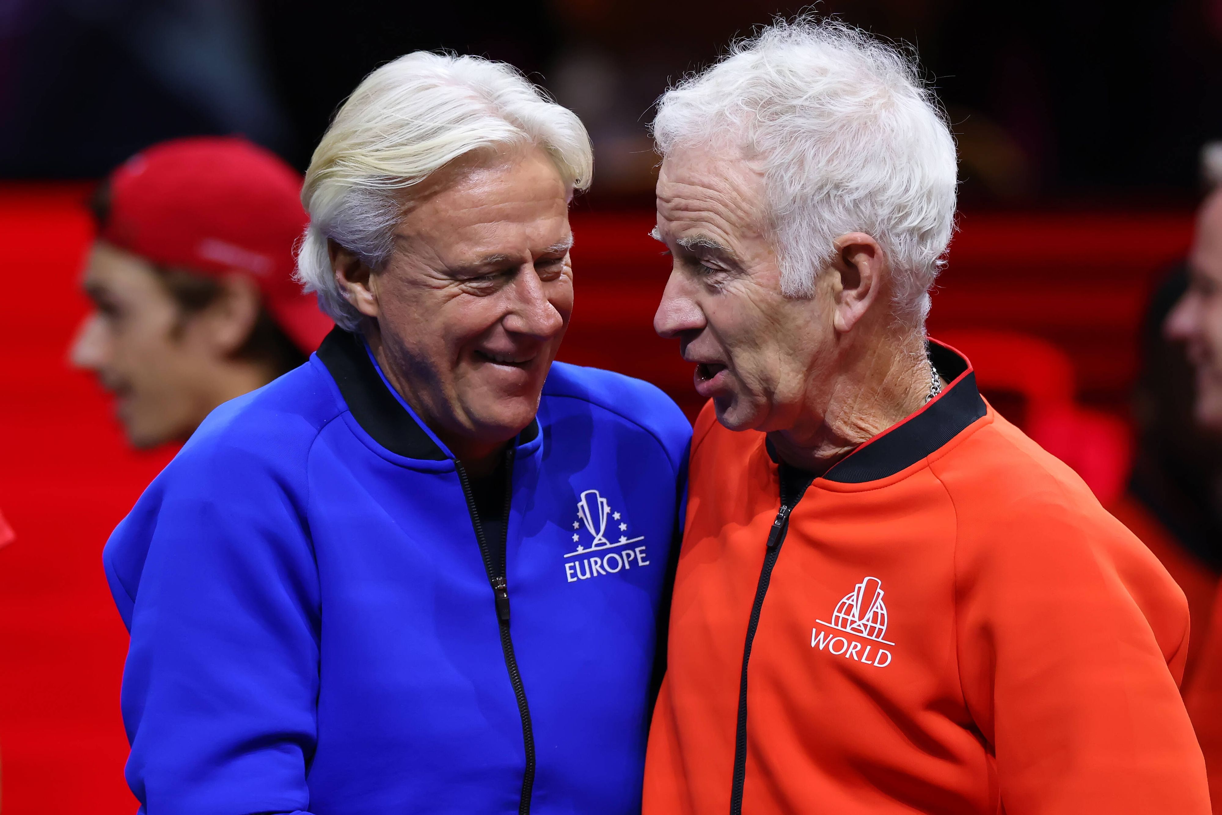 Björn Borg mit seinem Rivalen John McEnroe