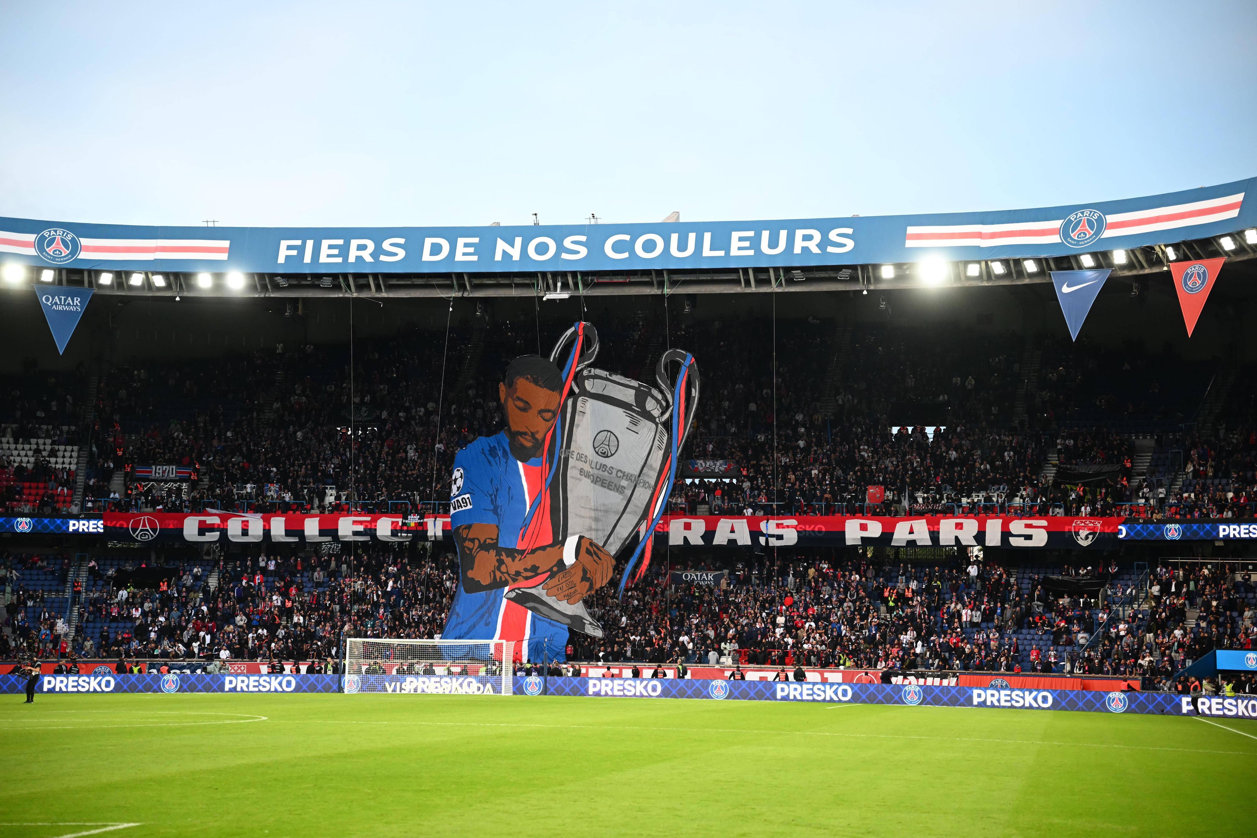 Die PSG-Fans sorgen für Aufsehen.