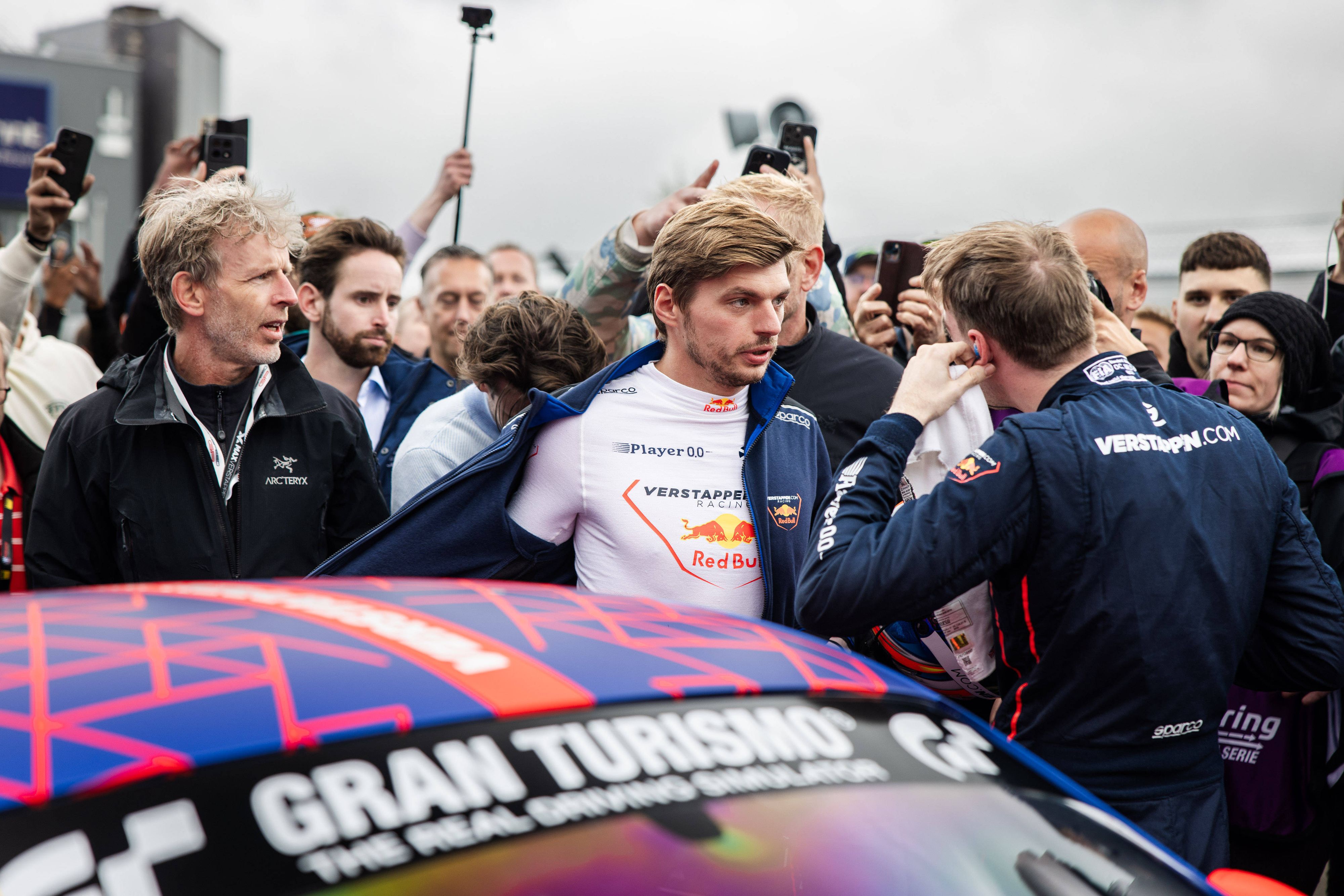 Max Verstappen absolvierte einige Runden am Nürburgring-Nordschleife.