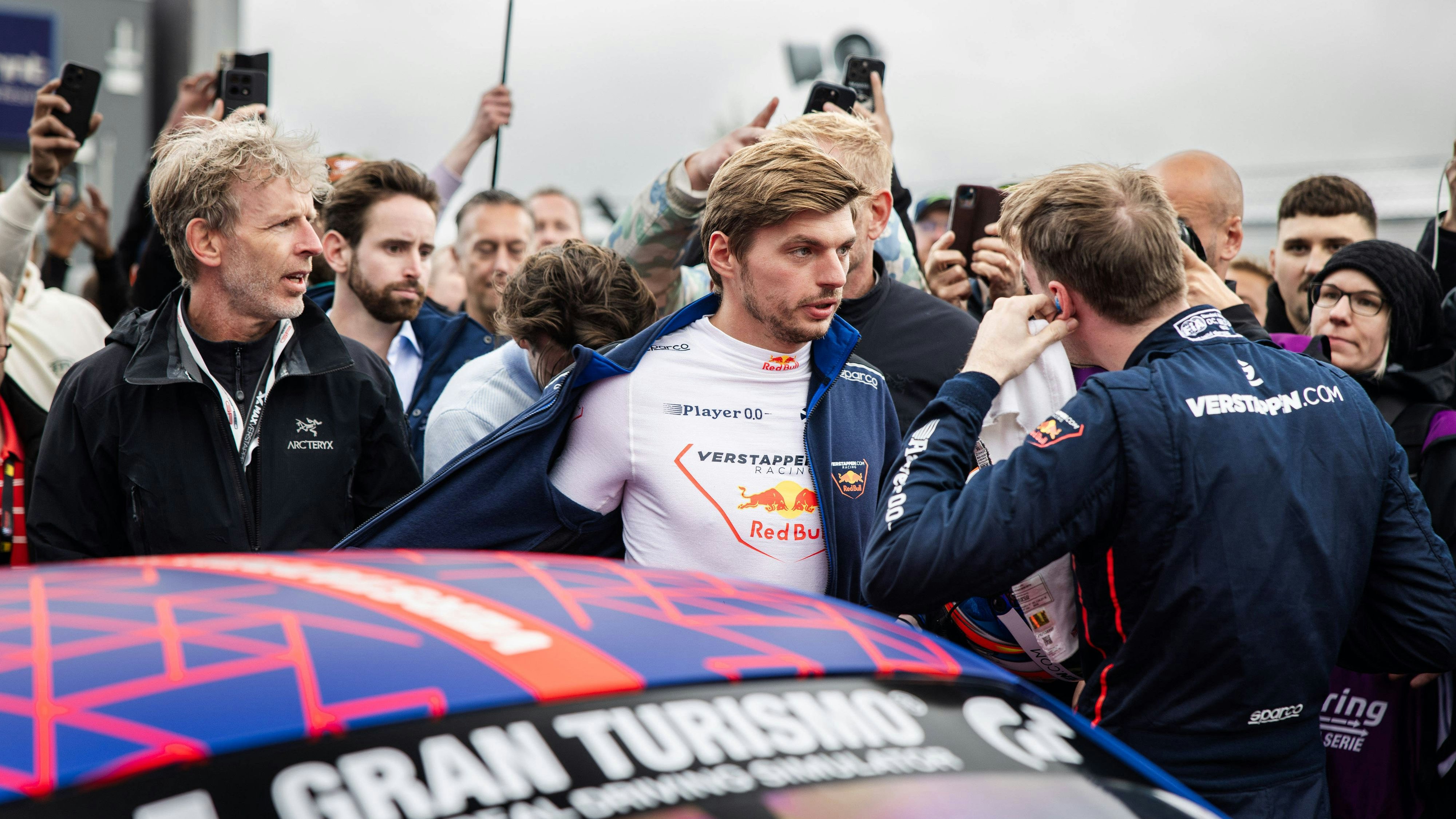 Heute.at - Bereit für Großes! Verstappen holt sich Renn-Lizenz