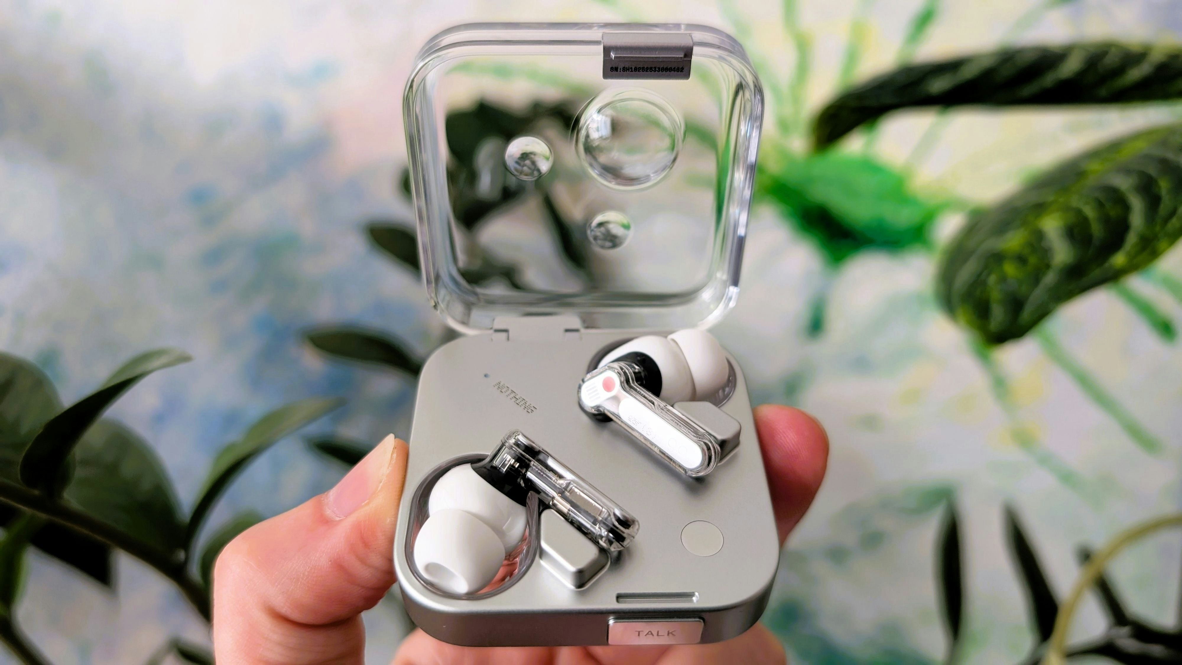 Heute.at - Nothing Ear (3): Neues Design trifft auf Super Mic